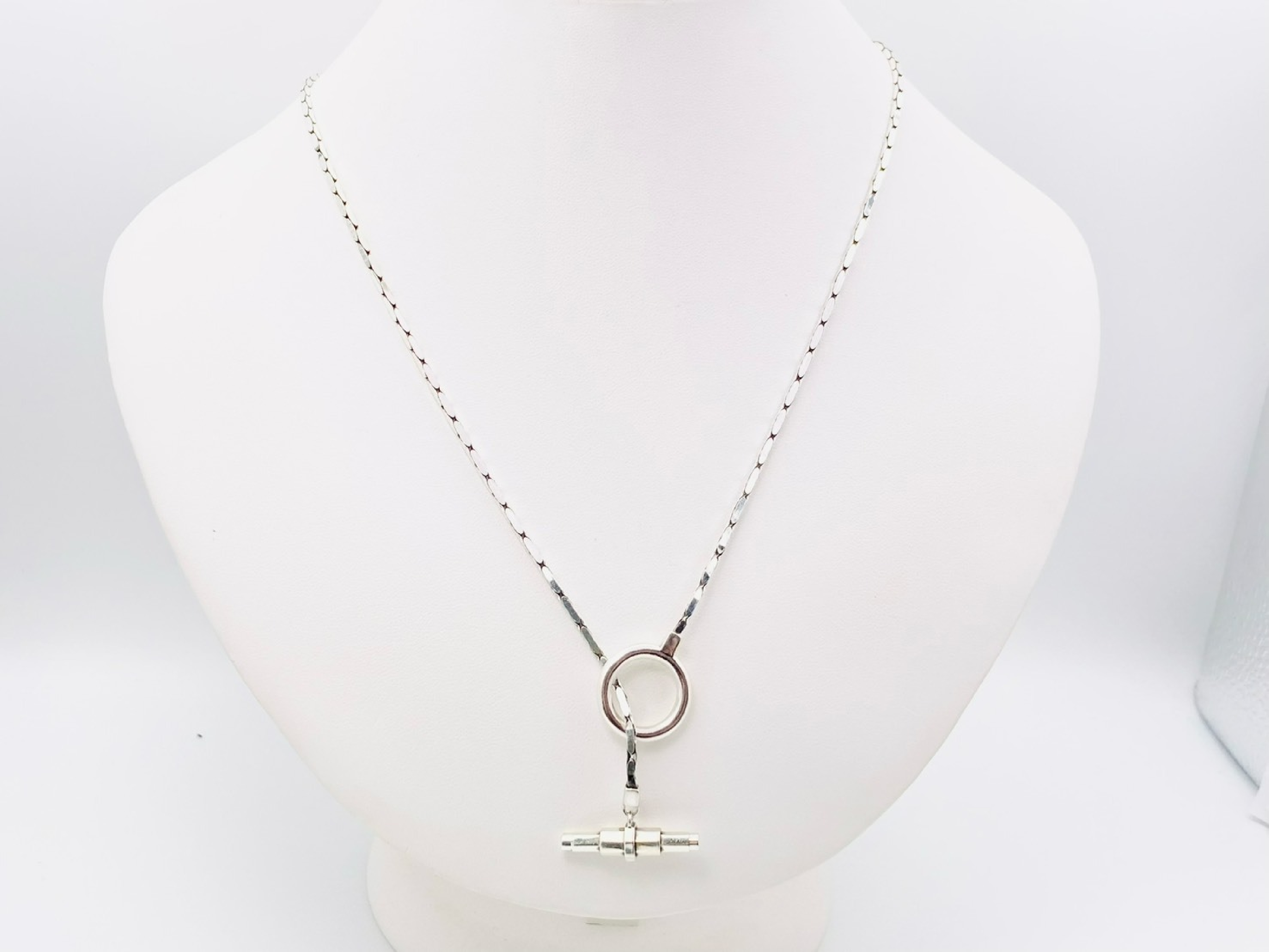 T-bar Y-shaped lariat chain necklace, 925 sterling silver, 18.4g.