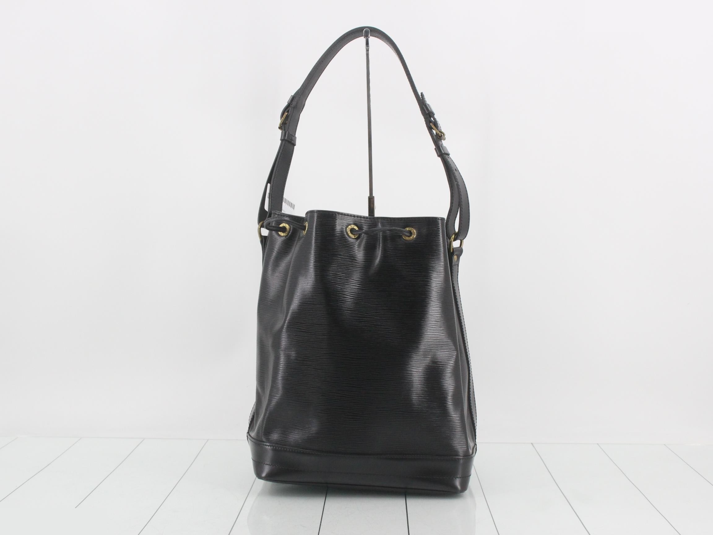 Noe Epi Shoulder Bag, Black — view 2