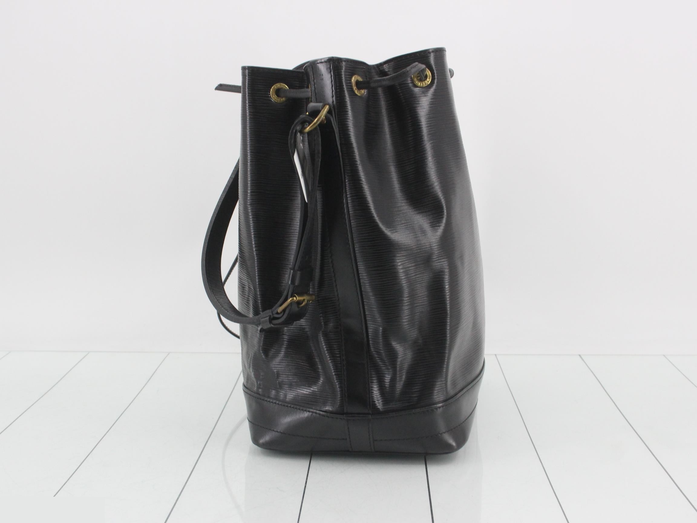 Noe Epi Shoulder Bag, Black — view 3