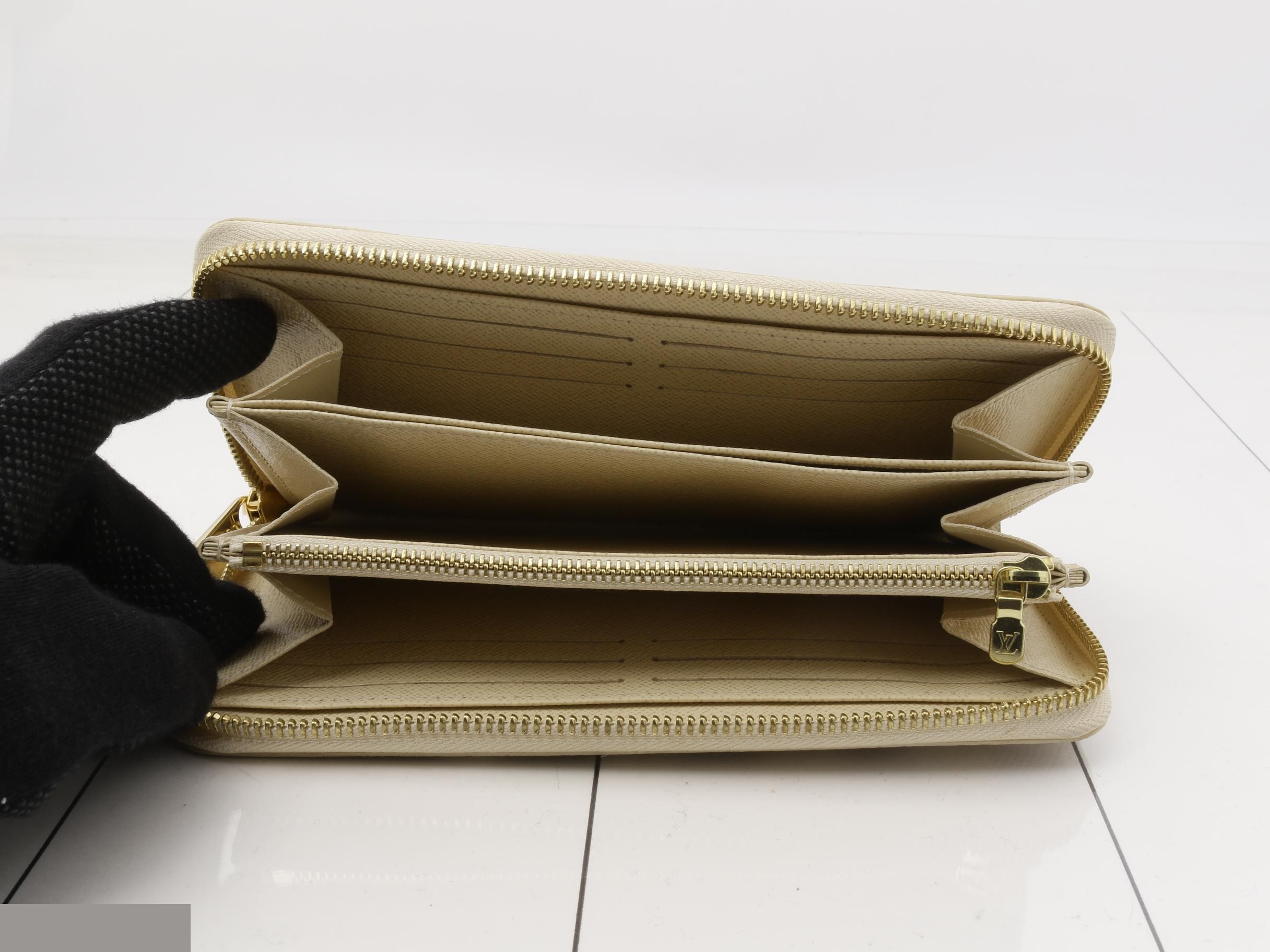 Damier Azur Zippy Wallet N41660 — view 4