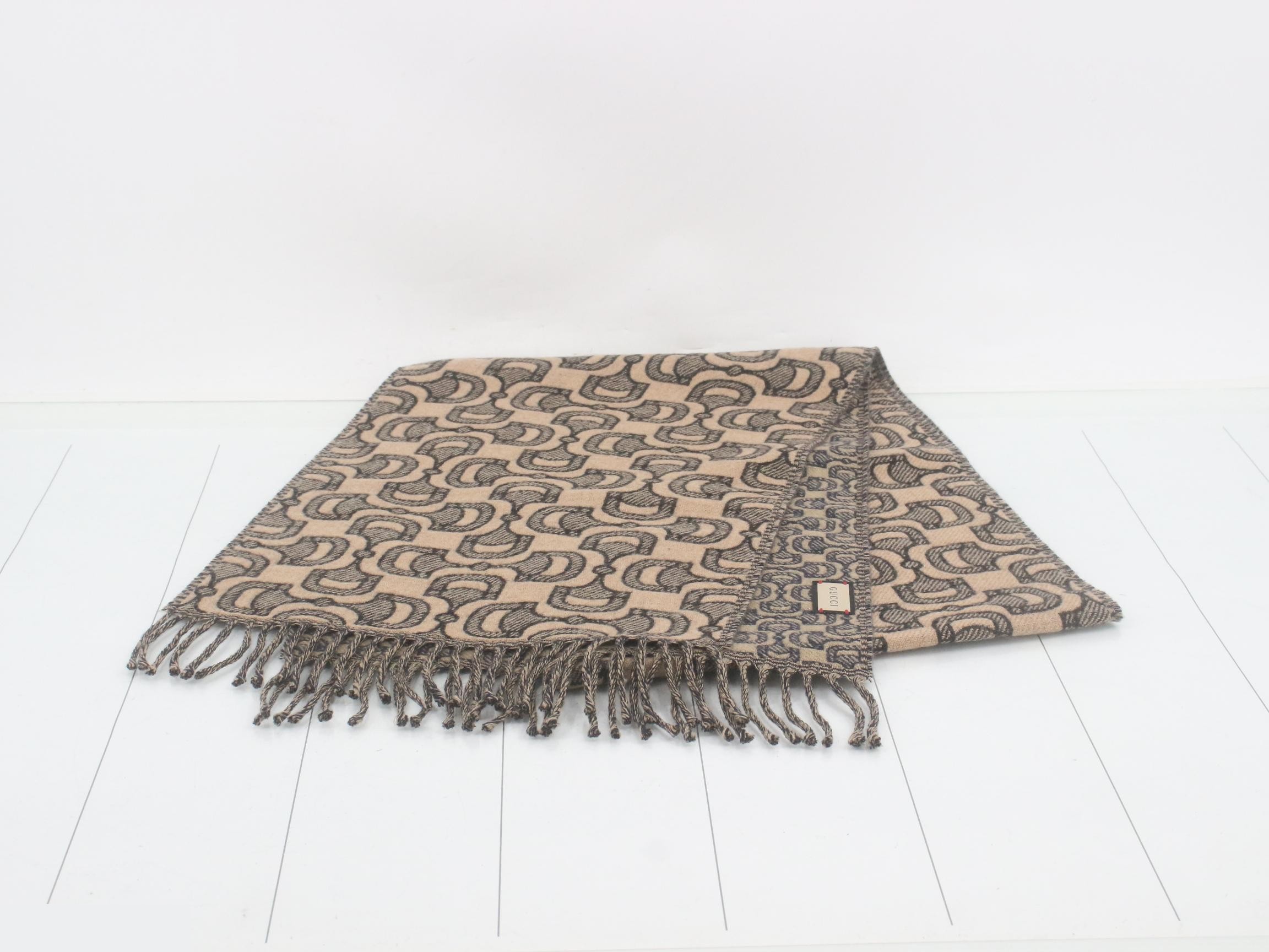 Box included. Gucci Horsebit Scarf. — view 2