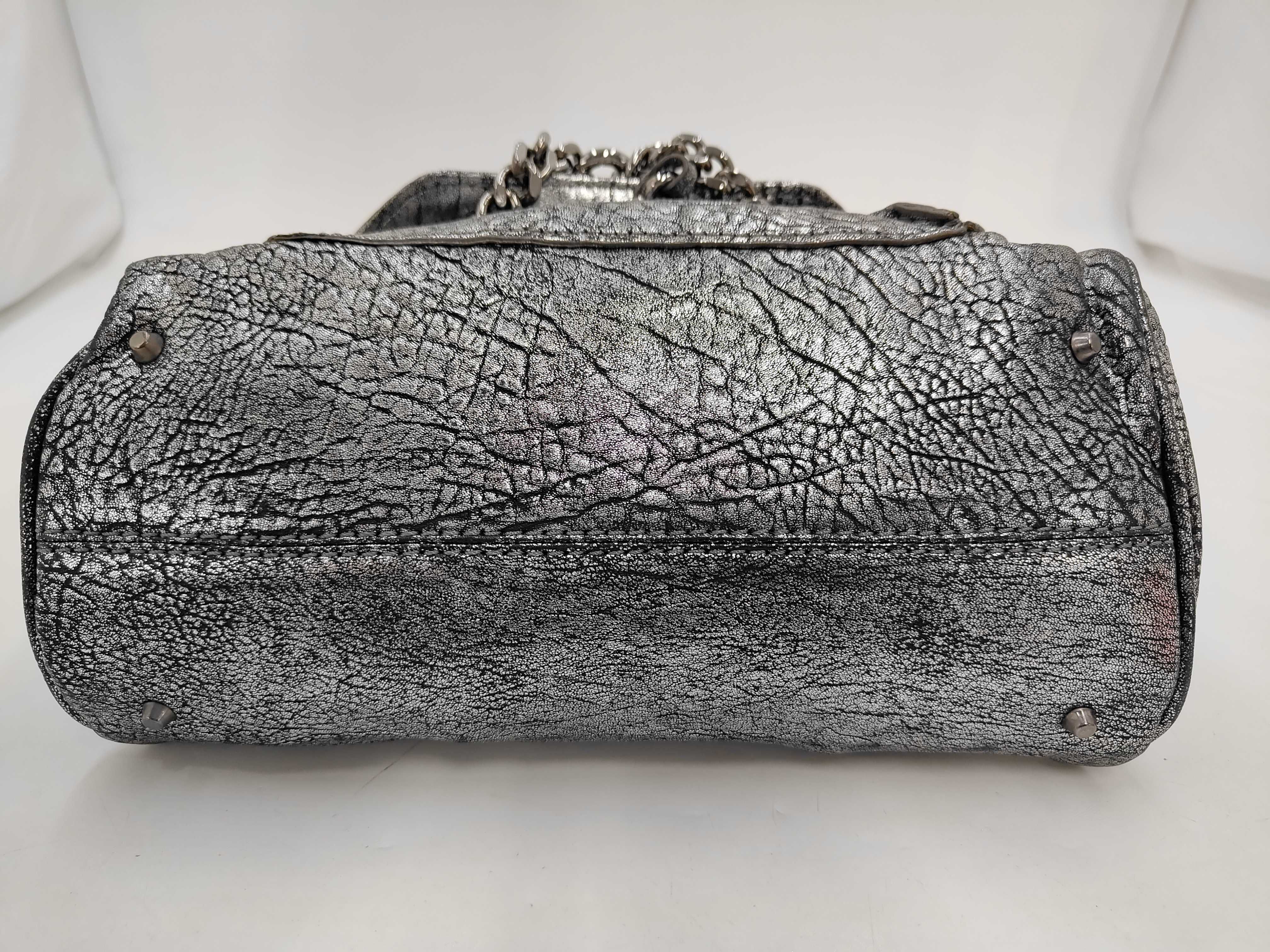 Paddington handbag, silver. — view 3