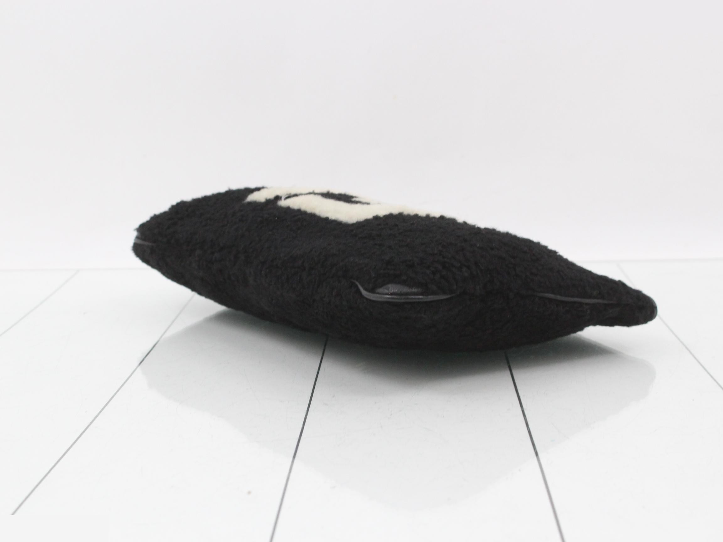 ZUCCA Mouton Boa Clutch Bag Pouch FF — view 6