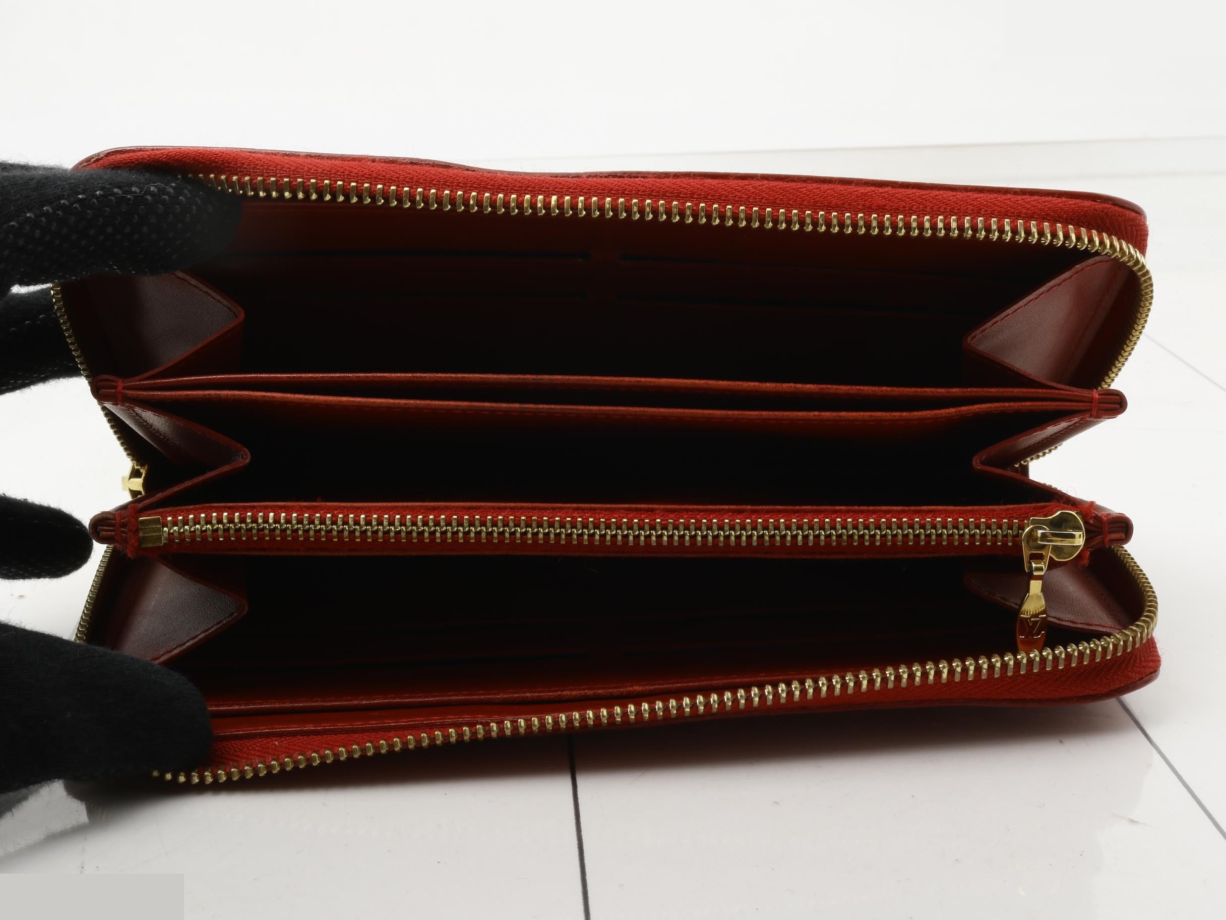 Long Wallet — view 4