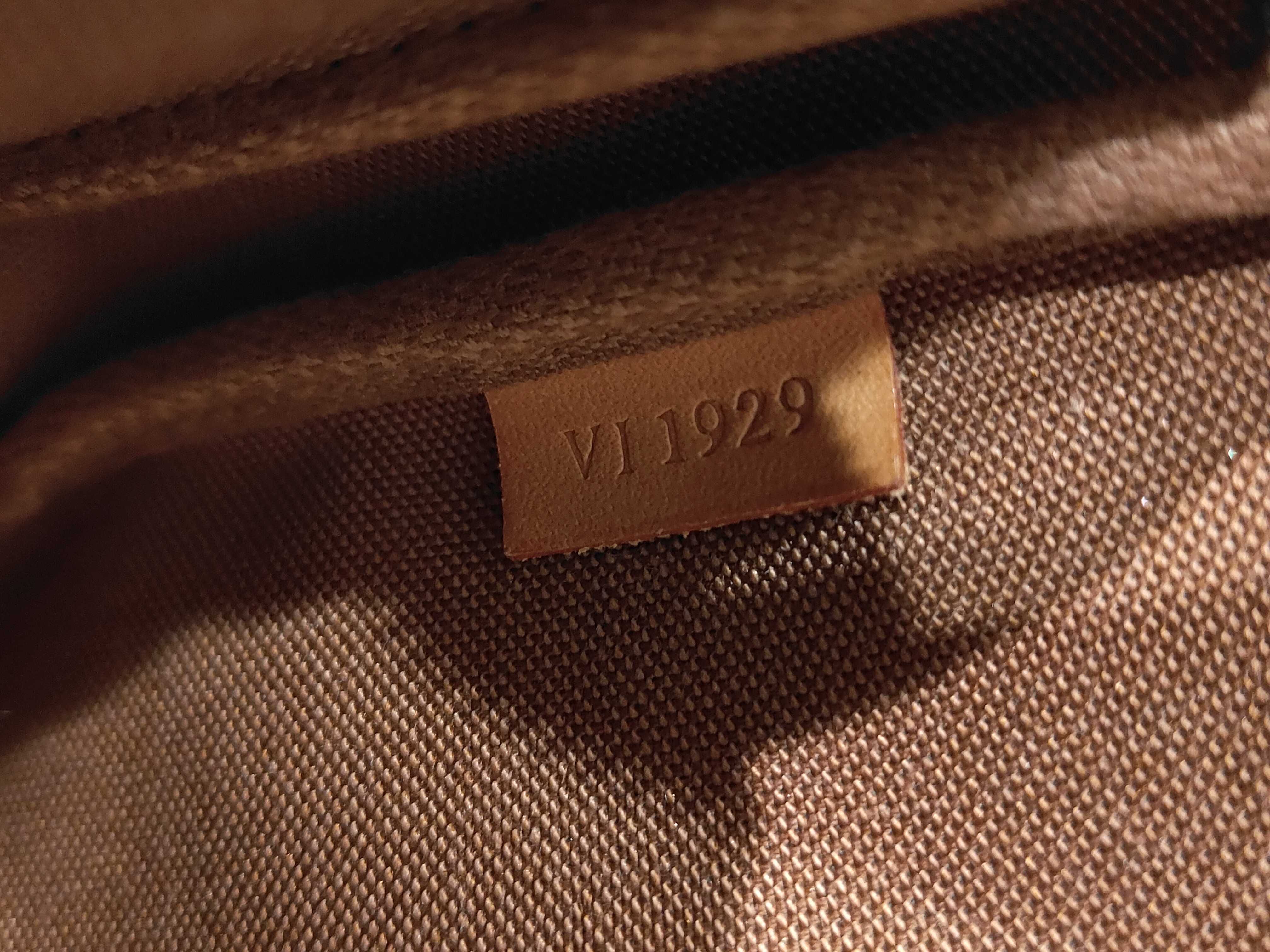 Monogram M40712 Pochette Accessoires Shoulder Bag — view 13