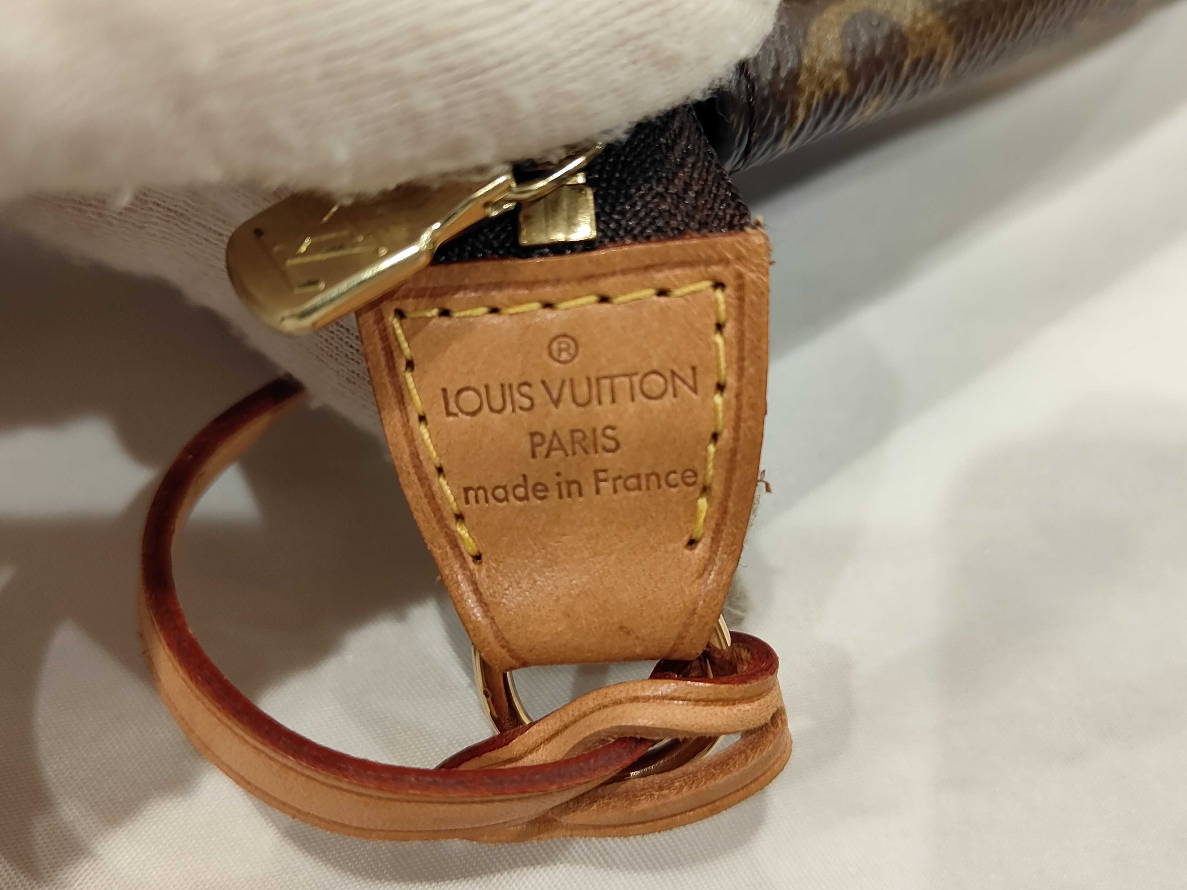 Monogram M40712 Pochette Accessoires Shoulder Bag — view 14