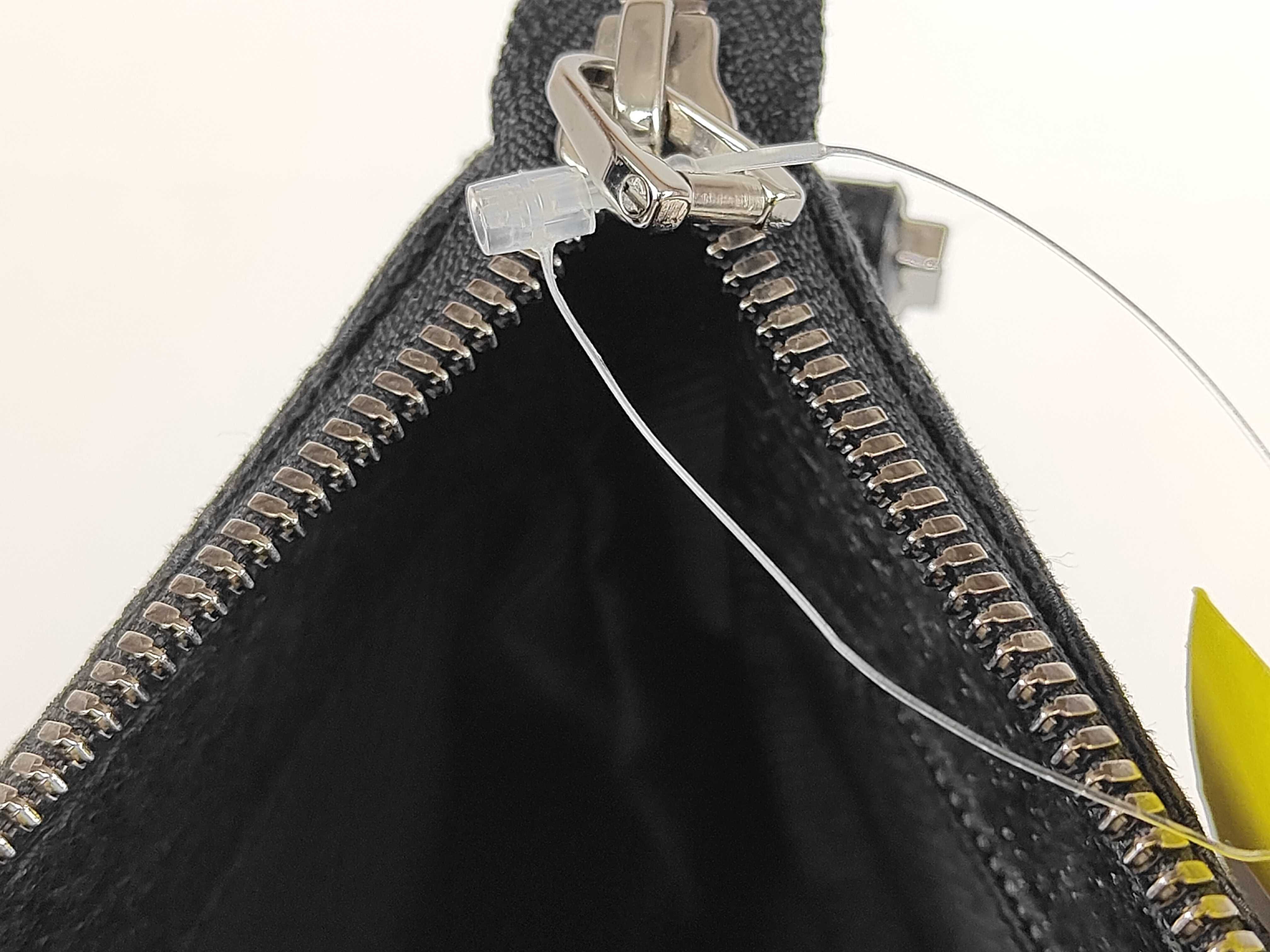 GG Canvas Shoulder Bag 114273.001998 — view 12