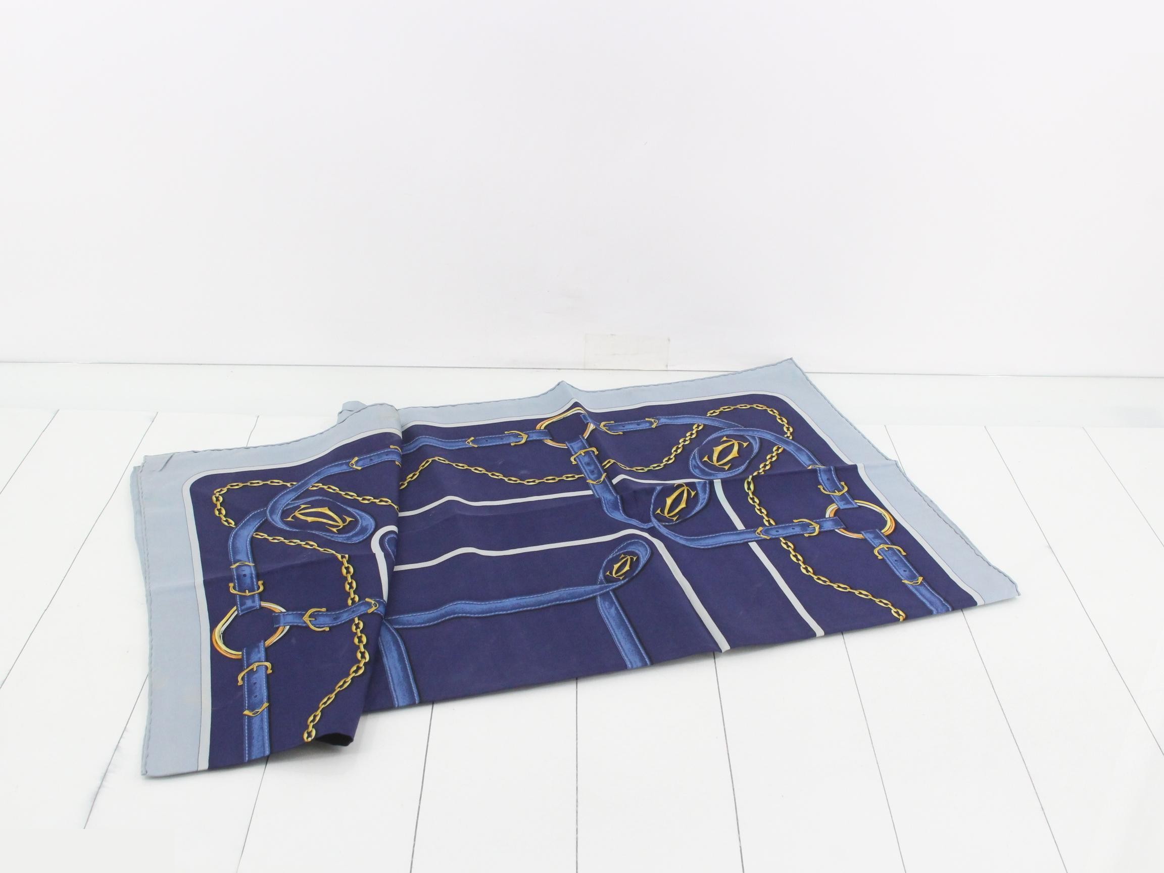 scarf, blue tones — view 3