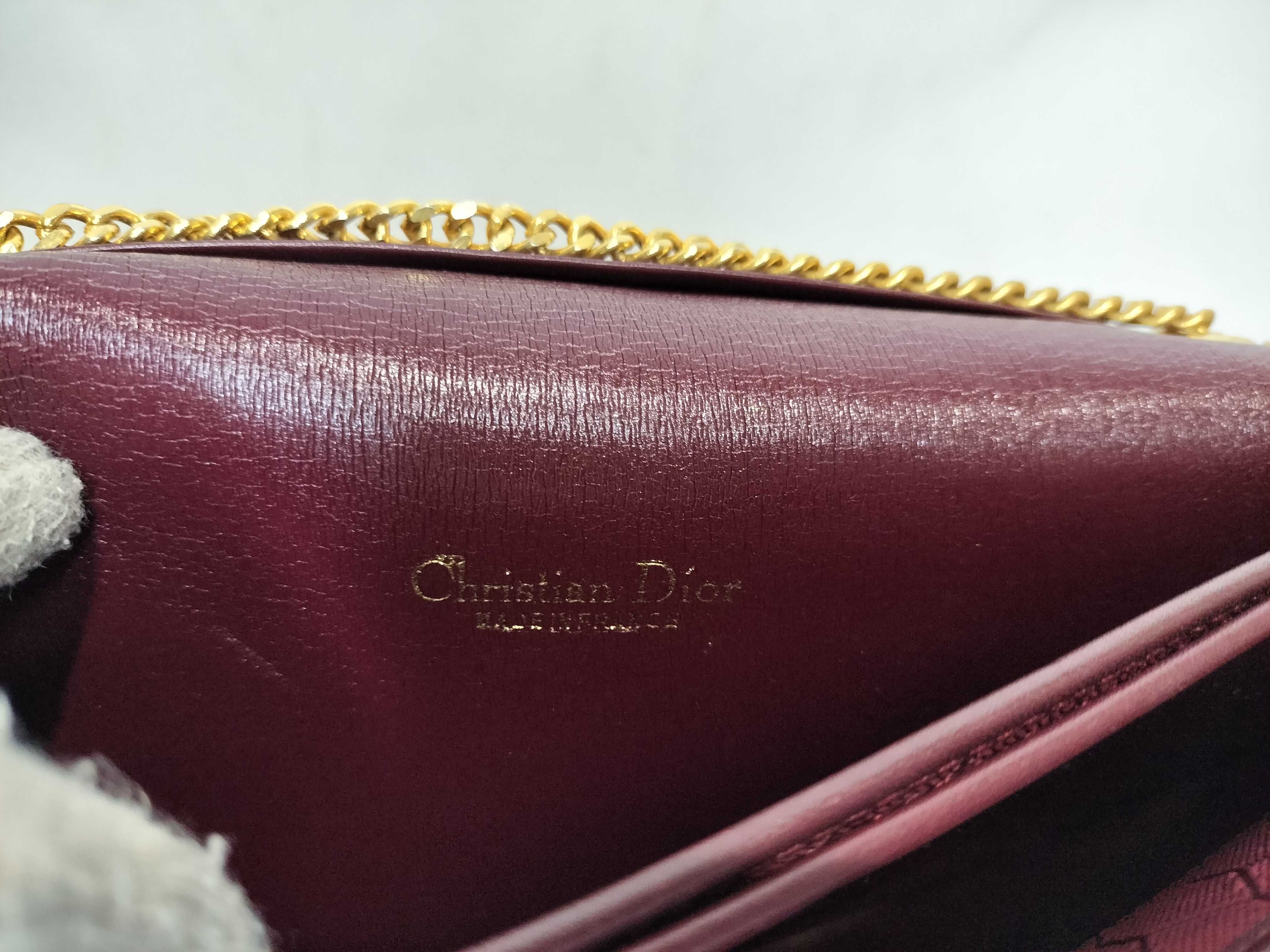 Honeycomb Chain Shoulder Handbag — view 11