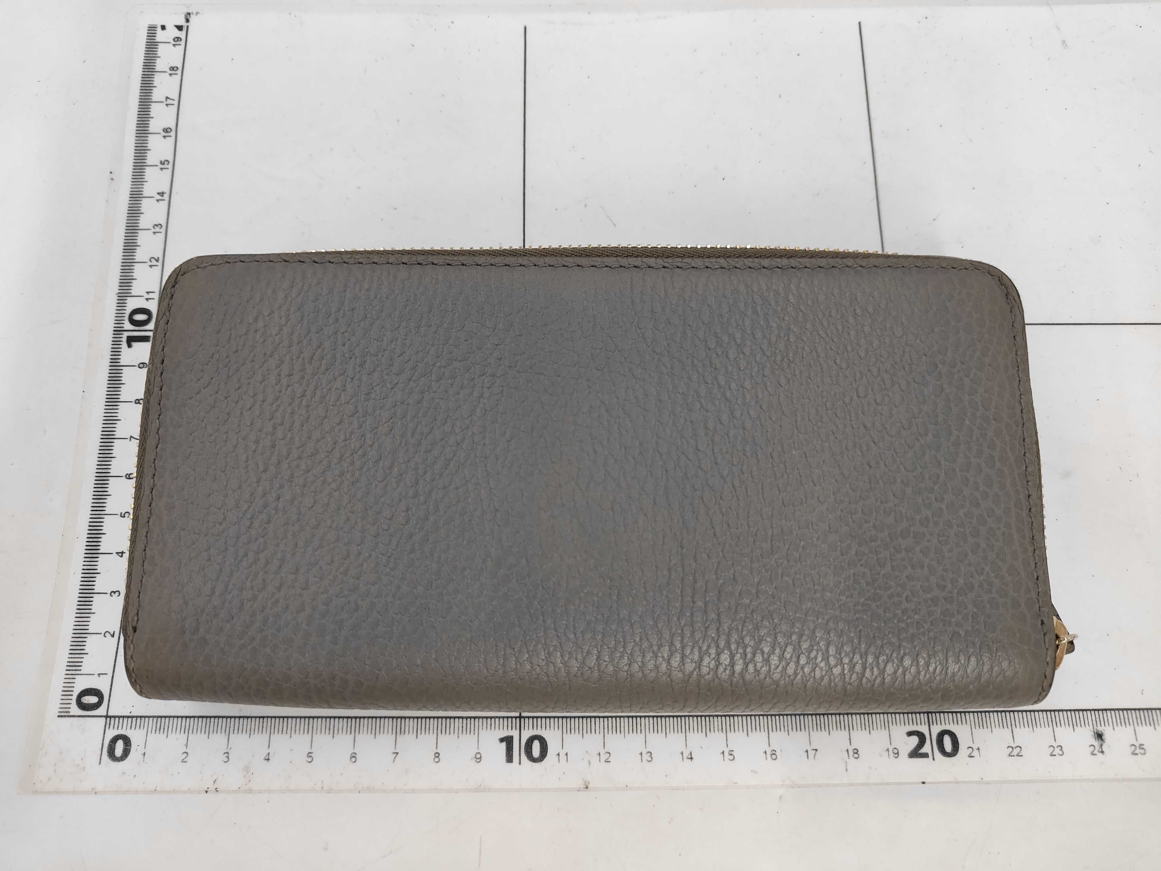Interlocking Long Wallet, Round Leather, Gray, 449397 — view 2