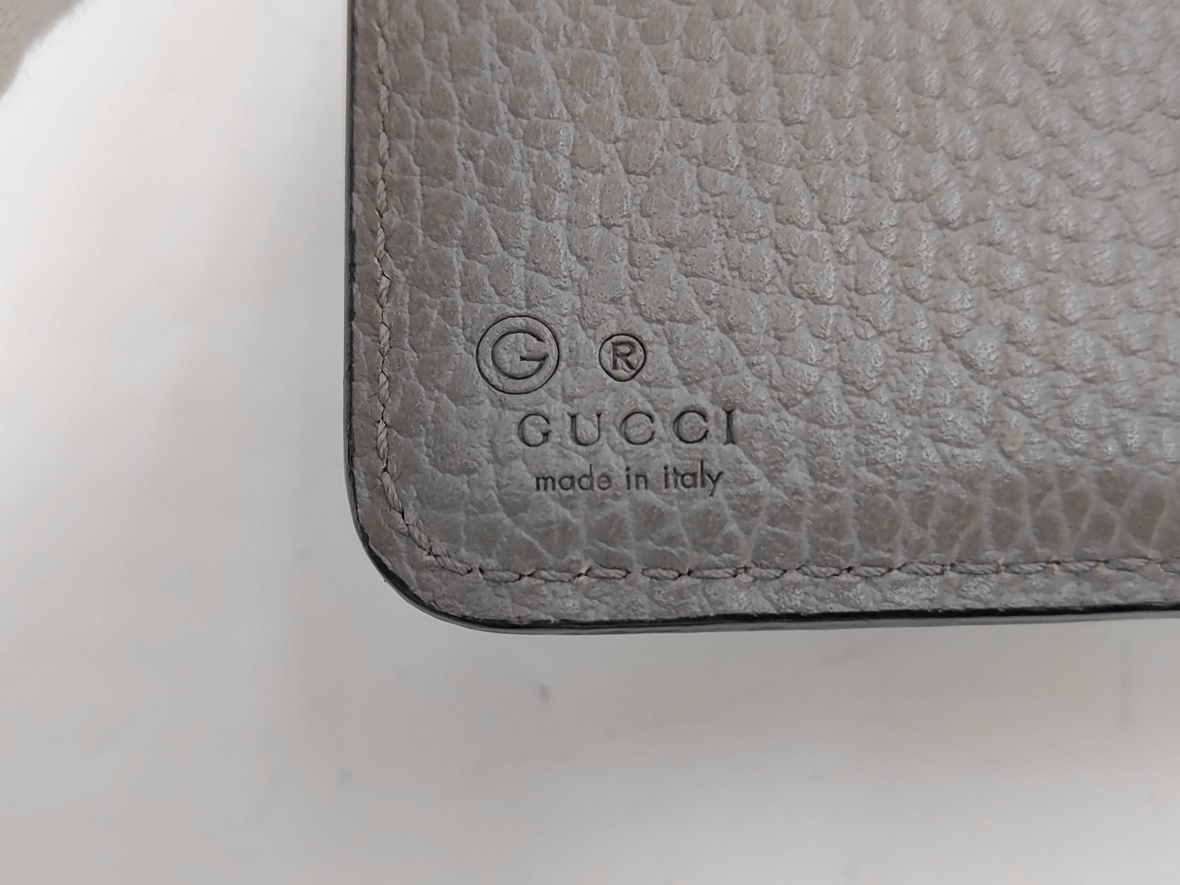 Interlocking Long Wallet, Round Leather, Gray, 449397 — view 11