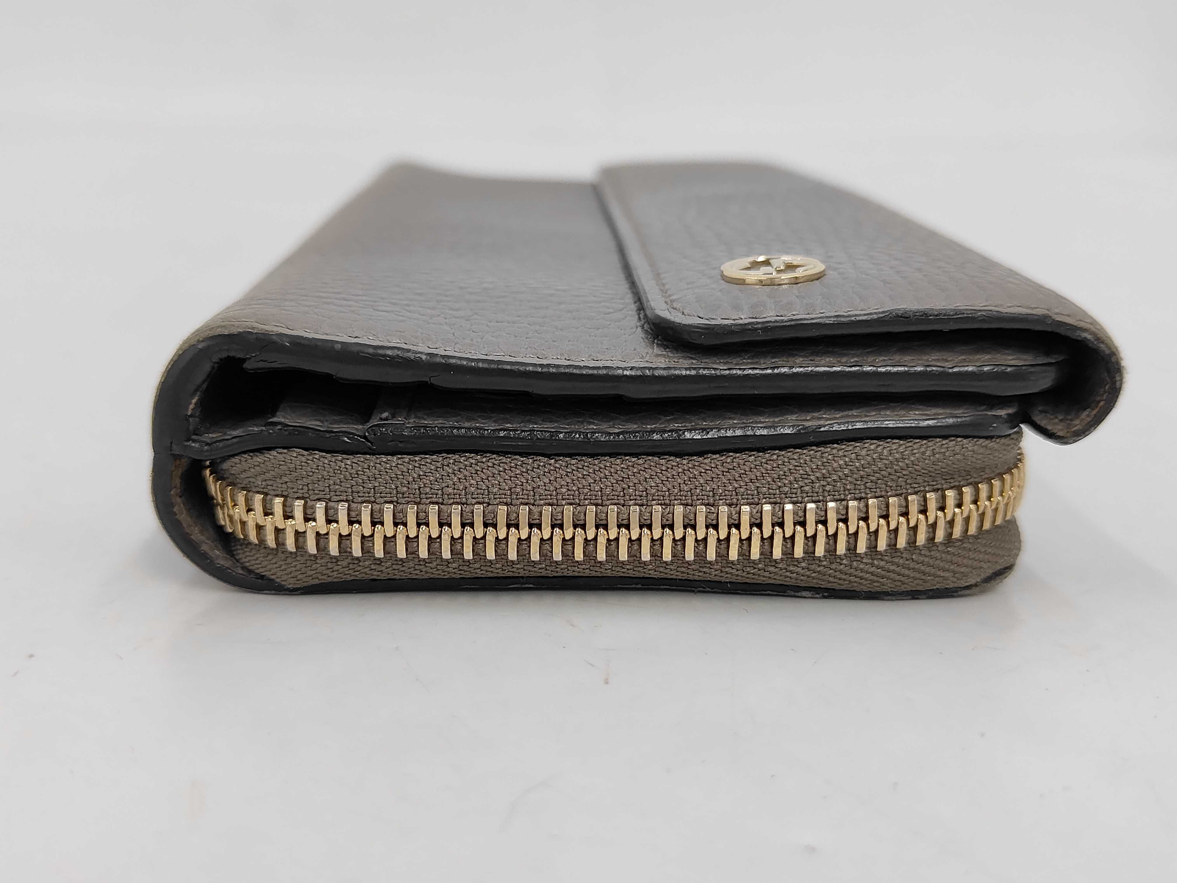 Interlocking Long Wallet, Round Leather, Gray, 449397 — view 5