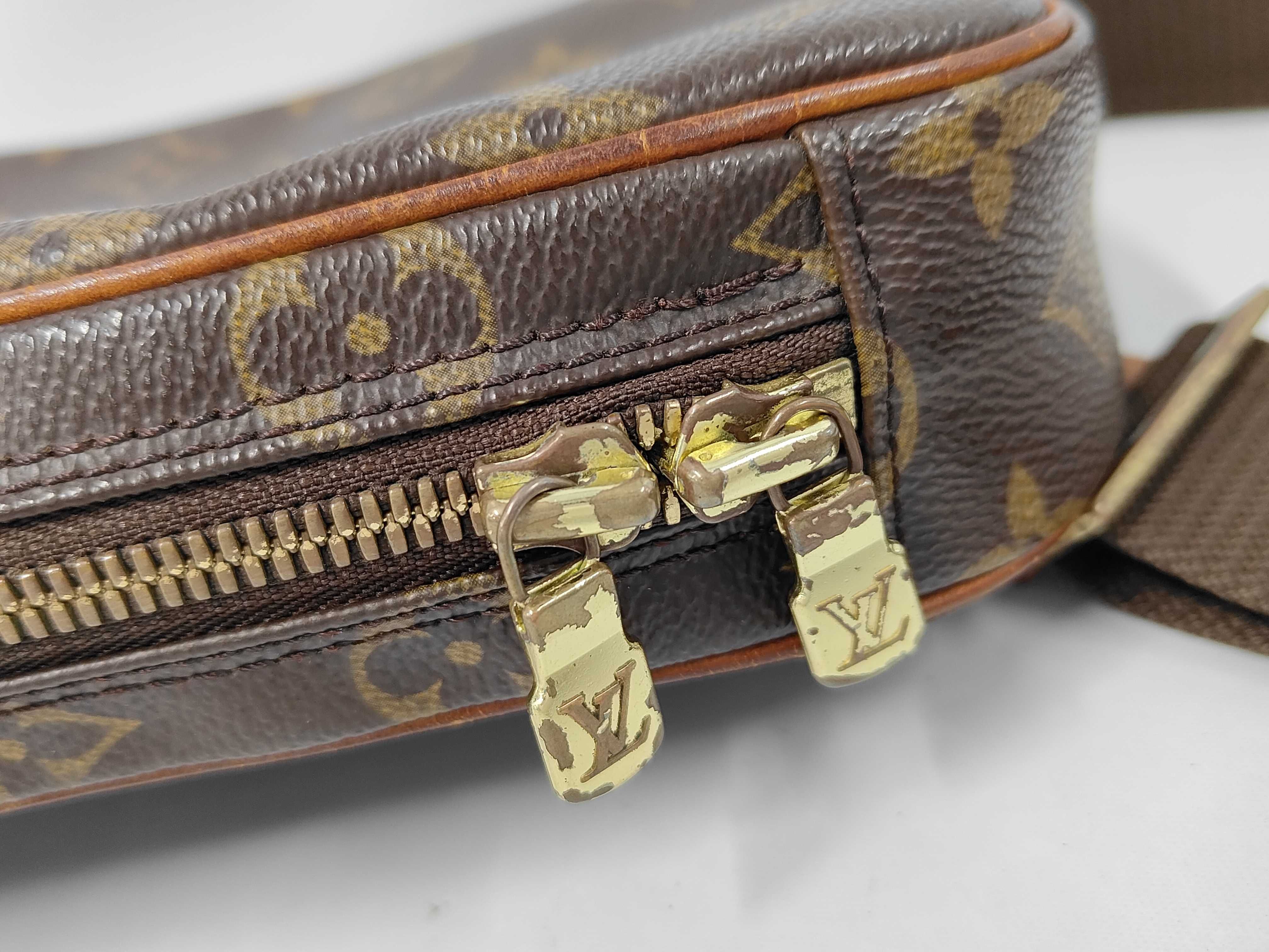 Pochette Gange Monogram Body Bag Shoulder Bag — view 7