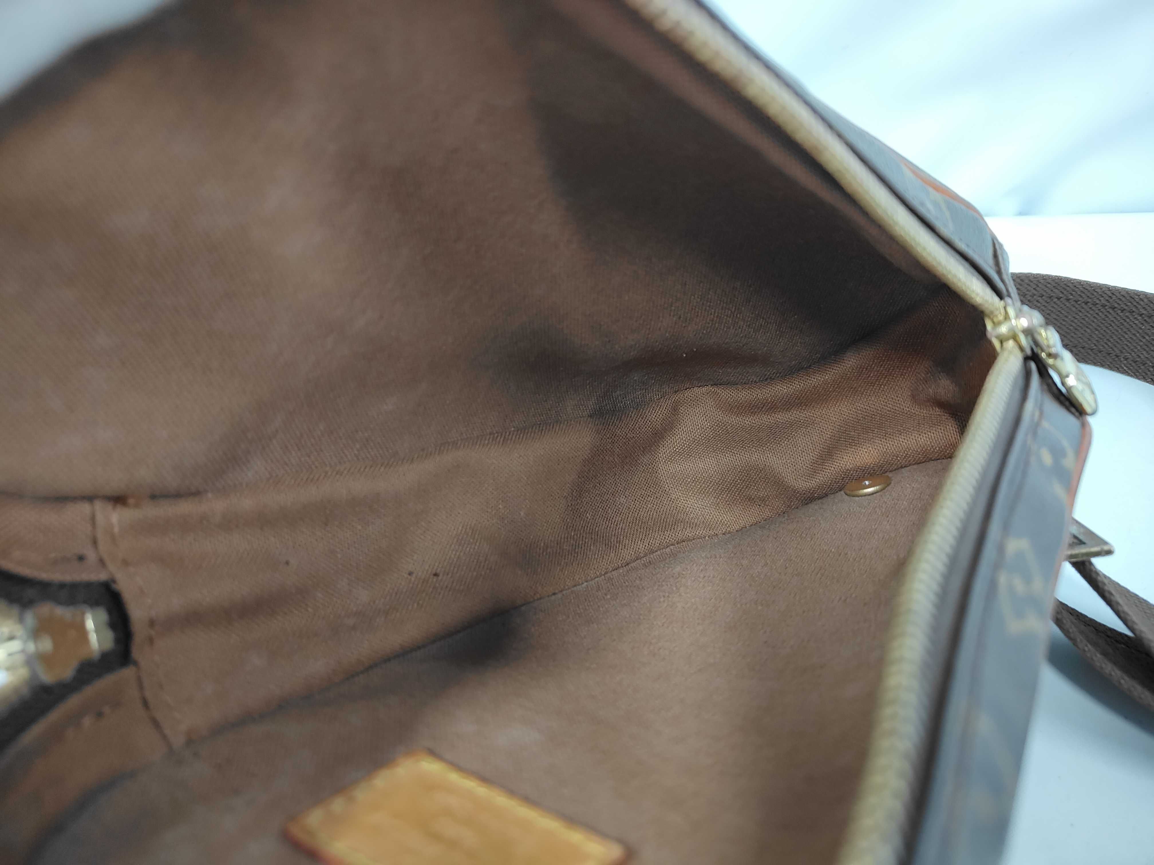 Pochette Gange Monogram Body Bag Shoulder Bag — view 8