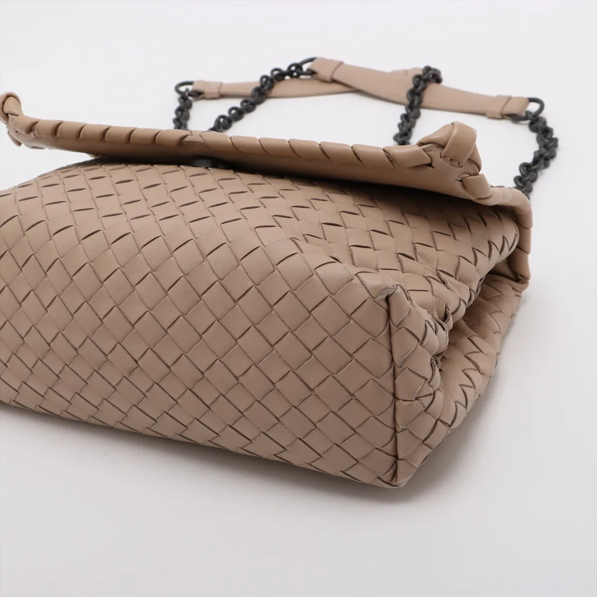 Intrecciato Olympia Leather Chain Shoulder Bag Beige — view 3