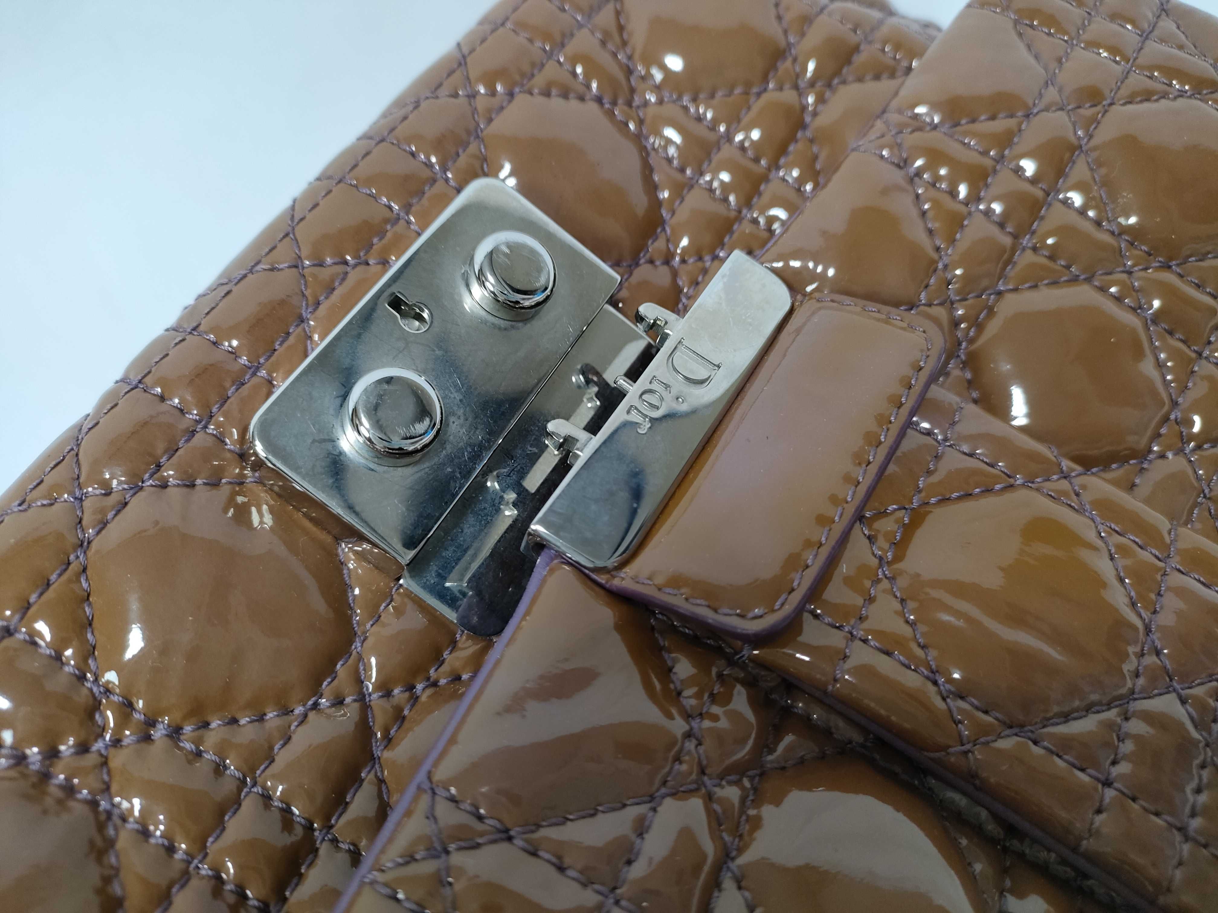 Cannage New Rock Patent Chain Shoulder Bag — view 8