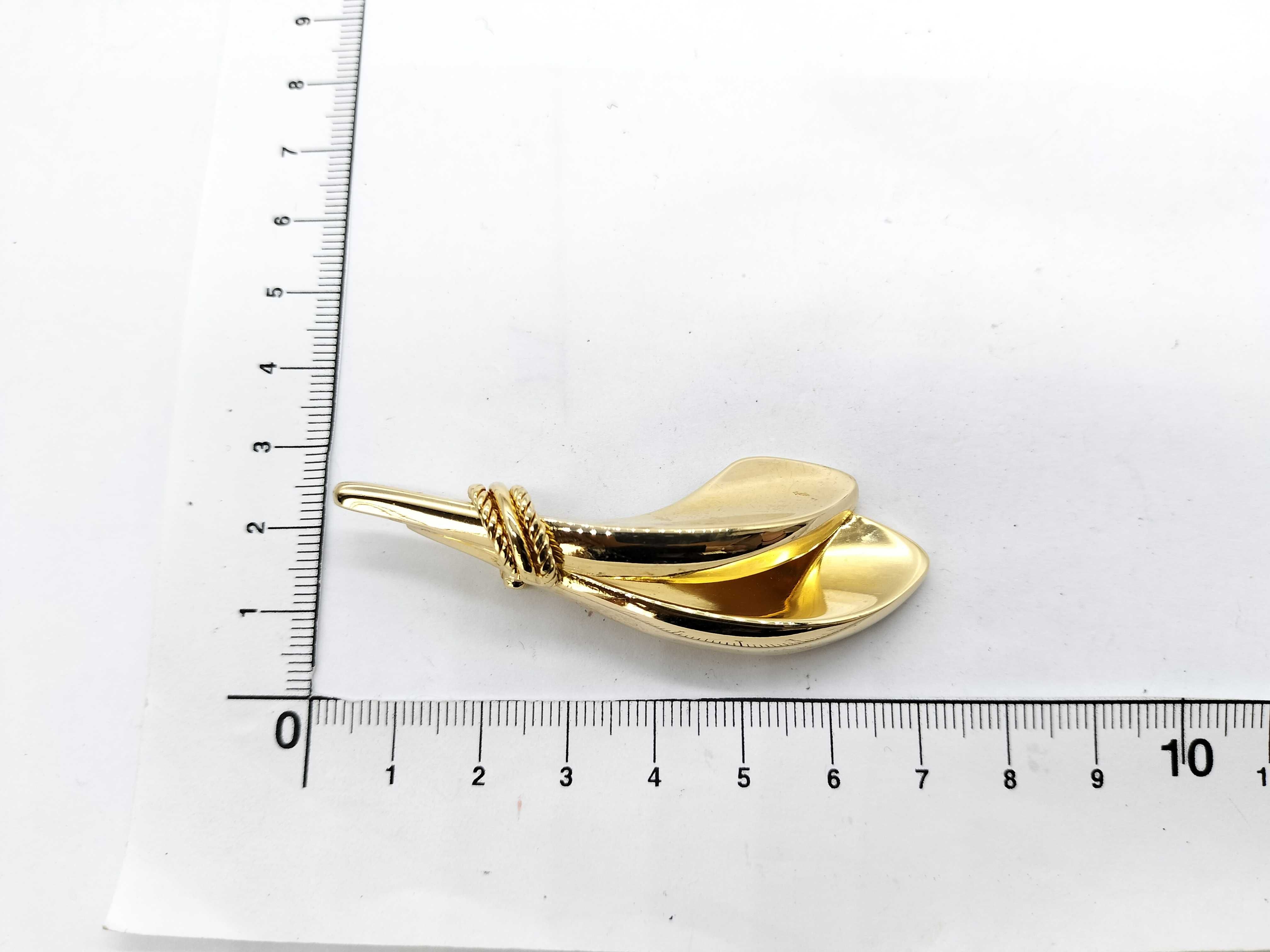 brooch — view 6