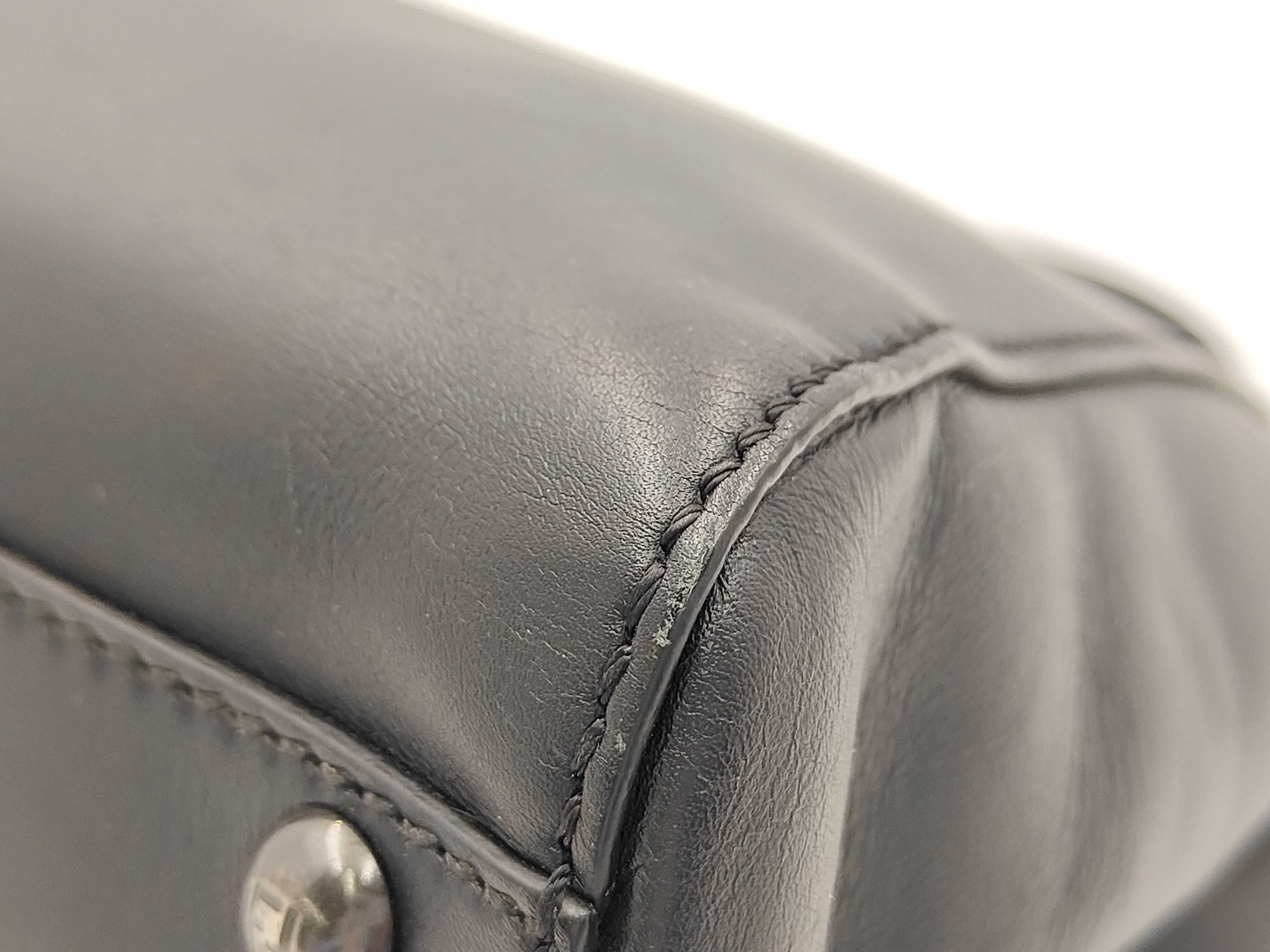 Peekaboo Regular Leather Handbag, Black — view 7