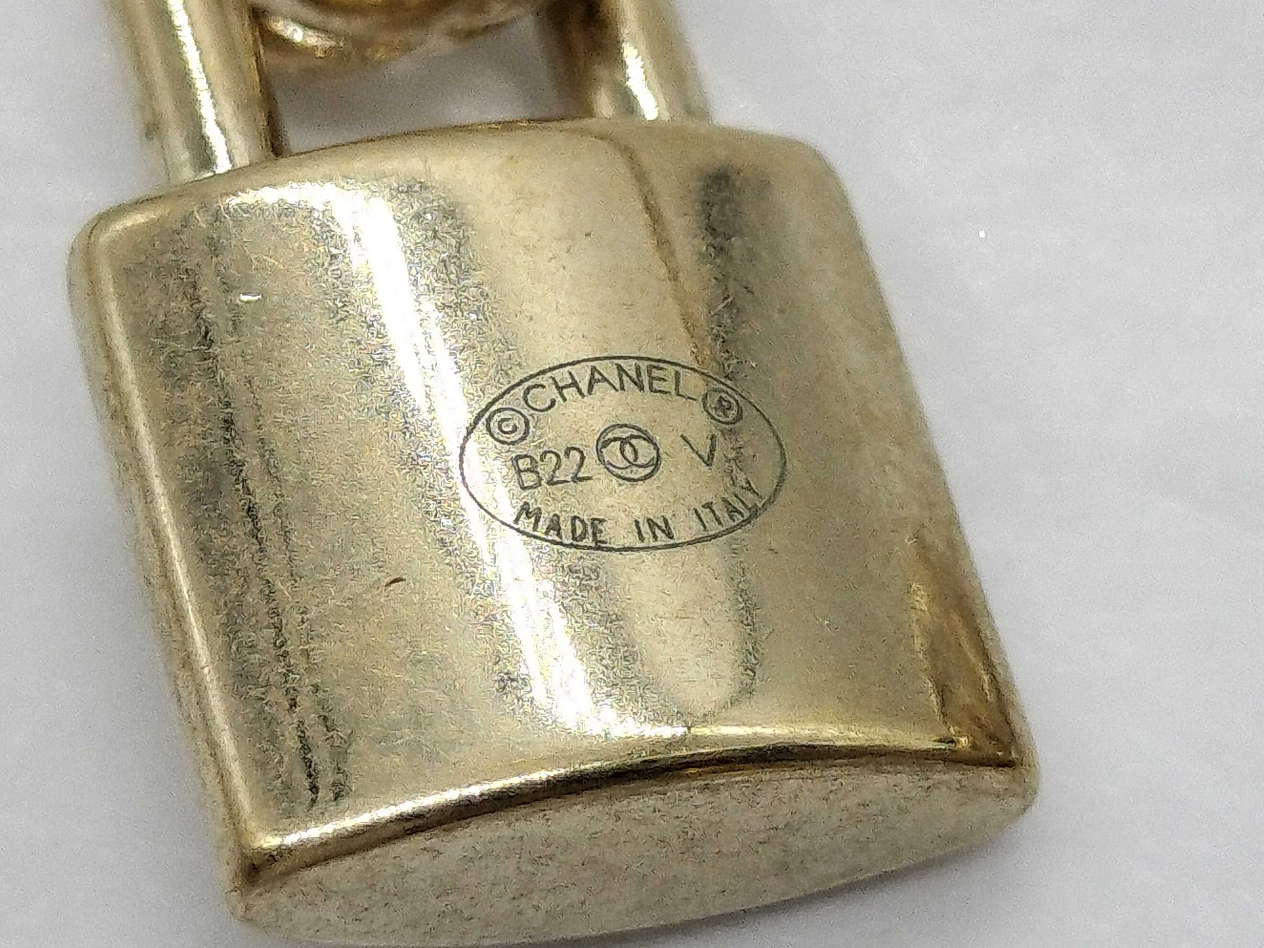 B22 V Padlock Earrings — view 4