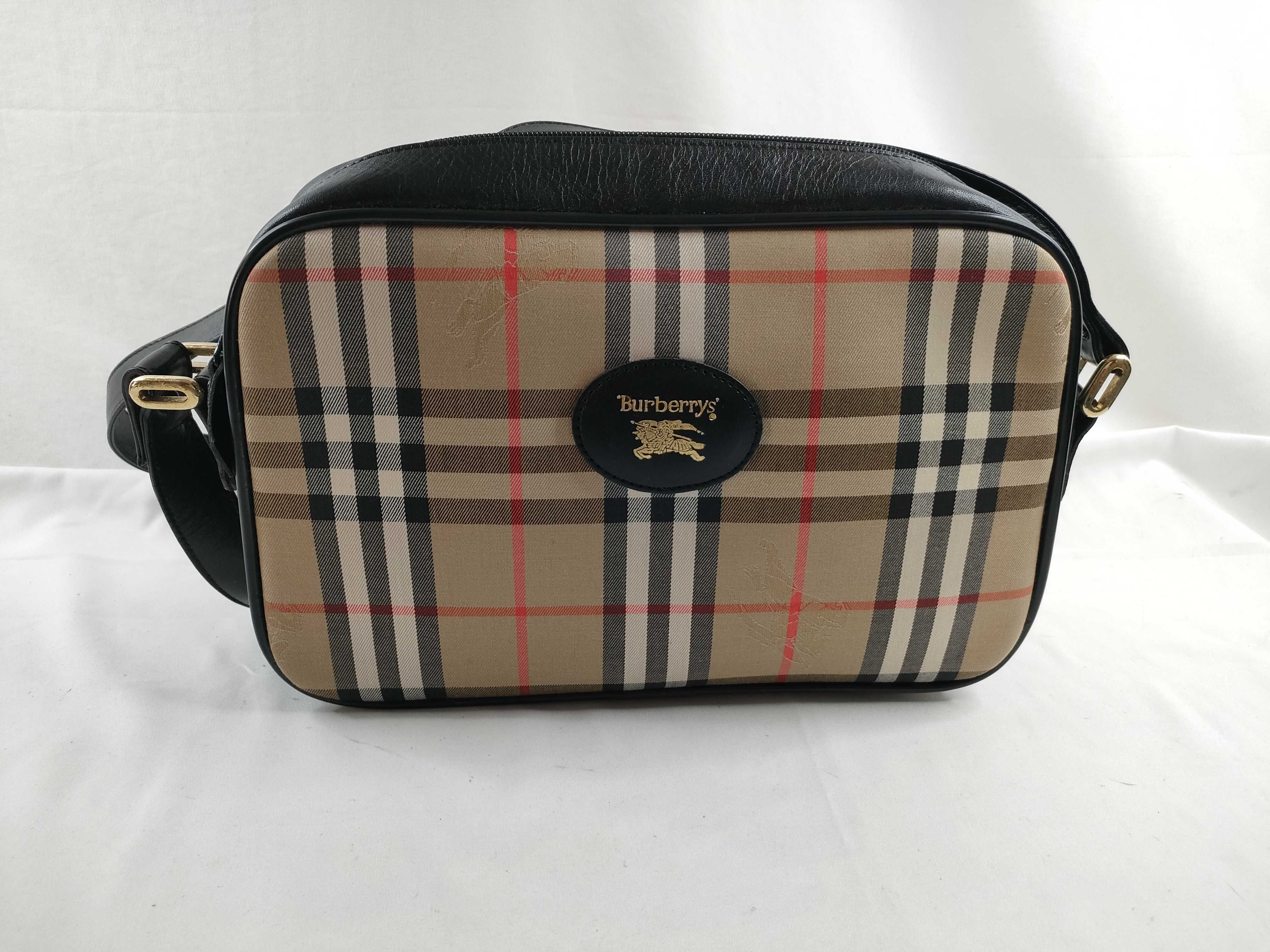 shoulder bag.