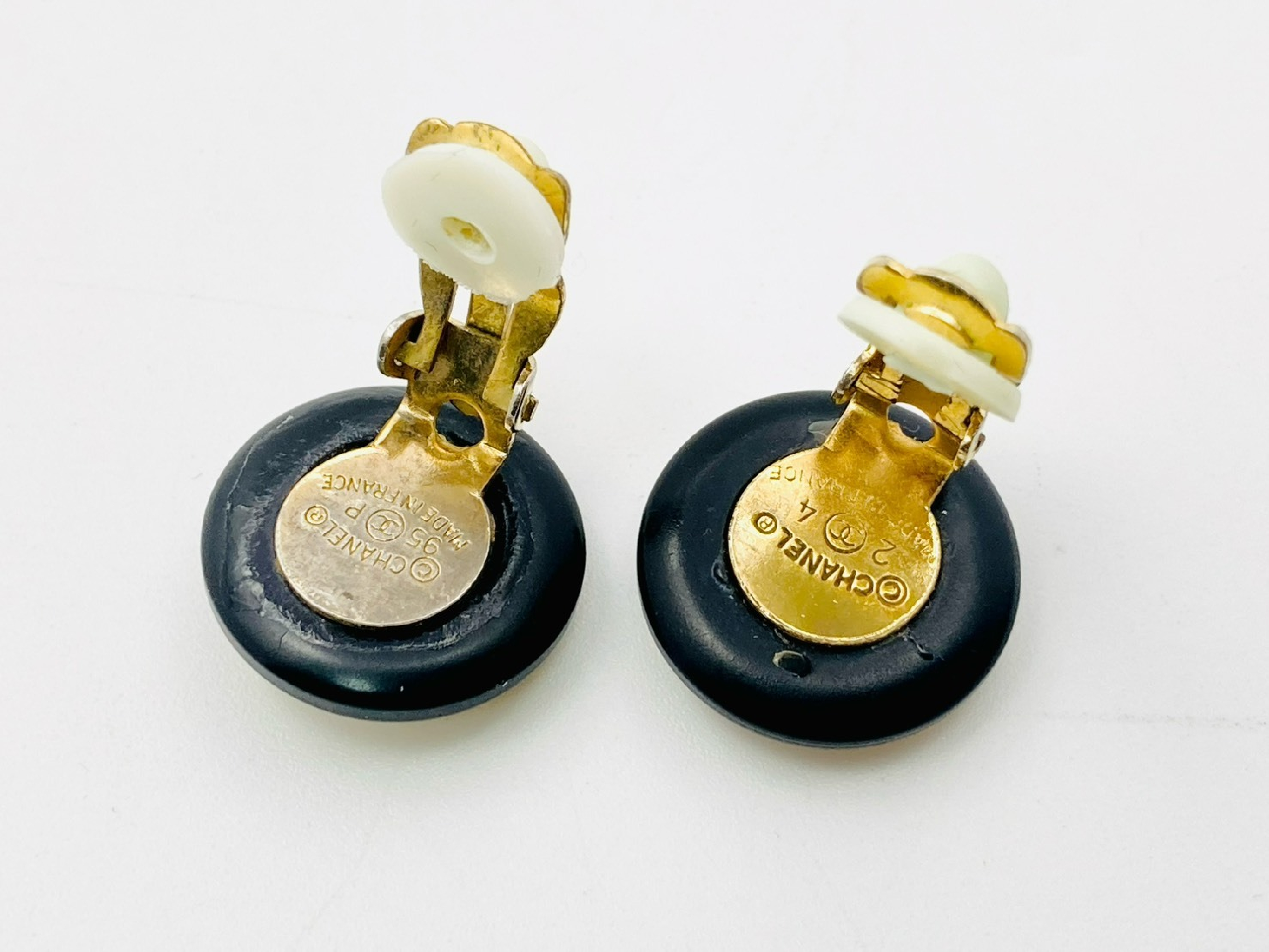Coco Mark Round Earrings (with embellishment) 95P/24 Enamel x Resin Plastic Black — view 3