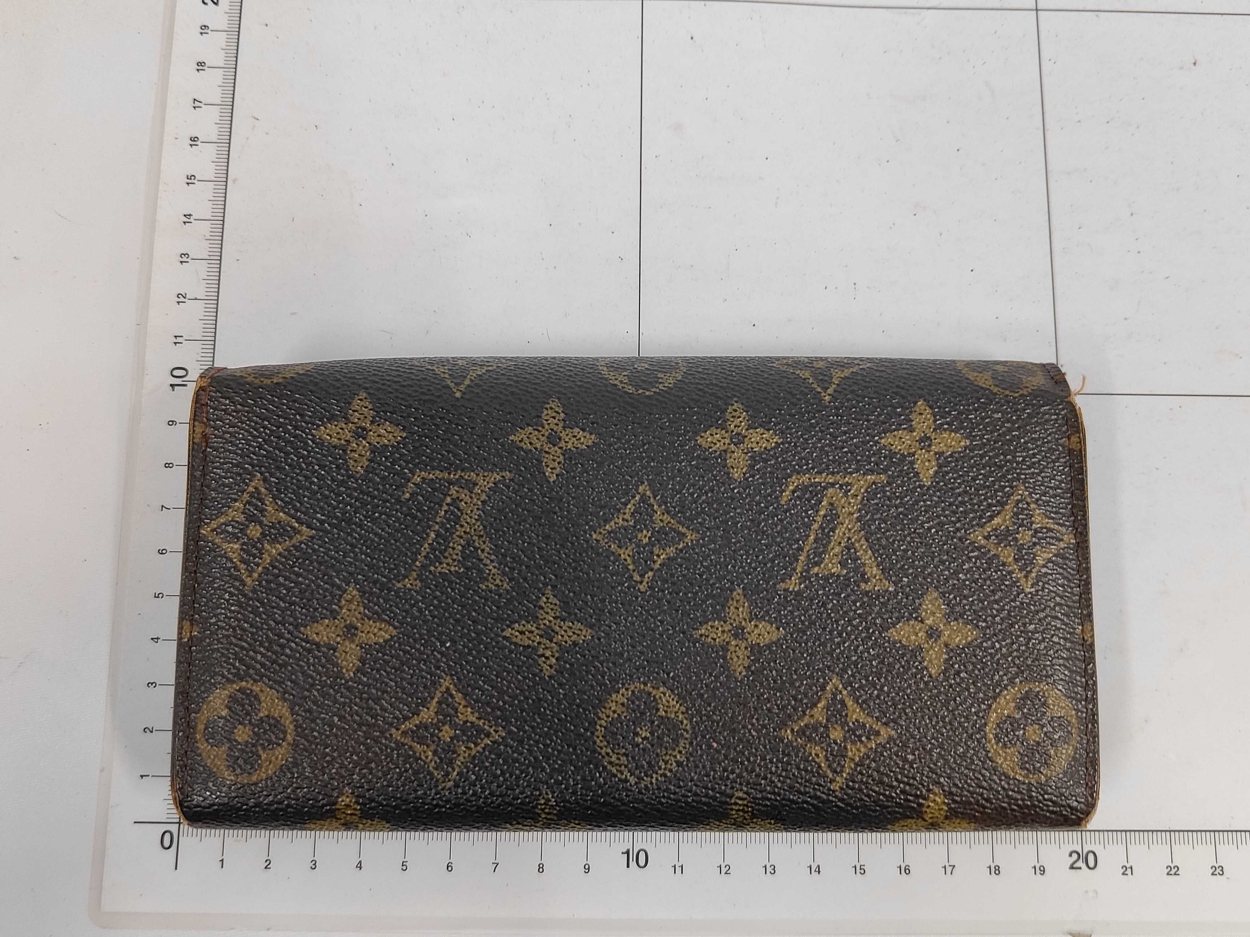 Monogram Louis Vuitton Monogram Sarah CA2017 0830-1 Wallet — view 2