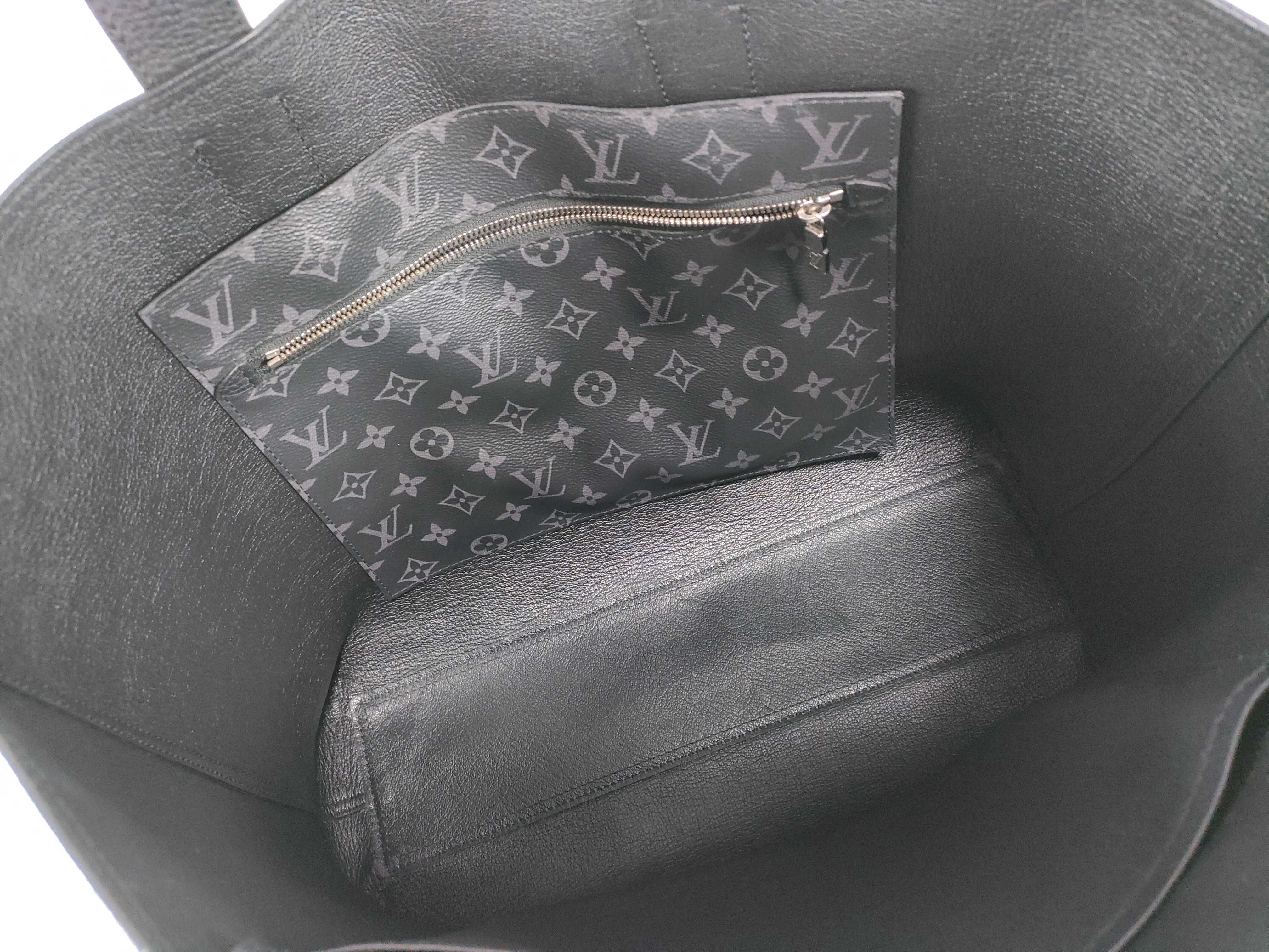 Taurillon Cabas Voyage Shoulder Bag — view 9