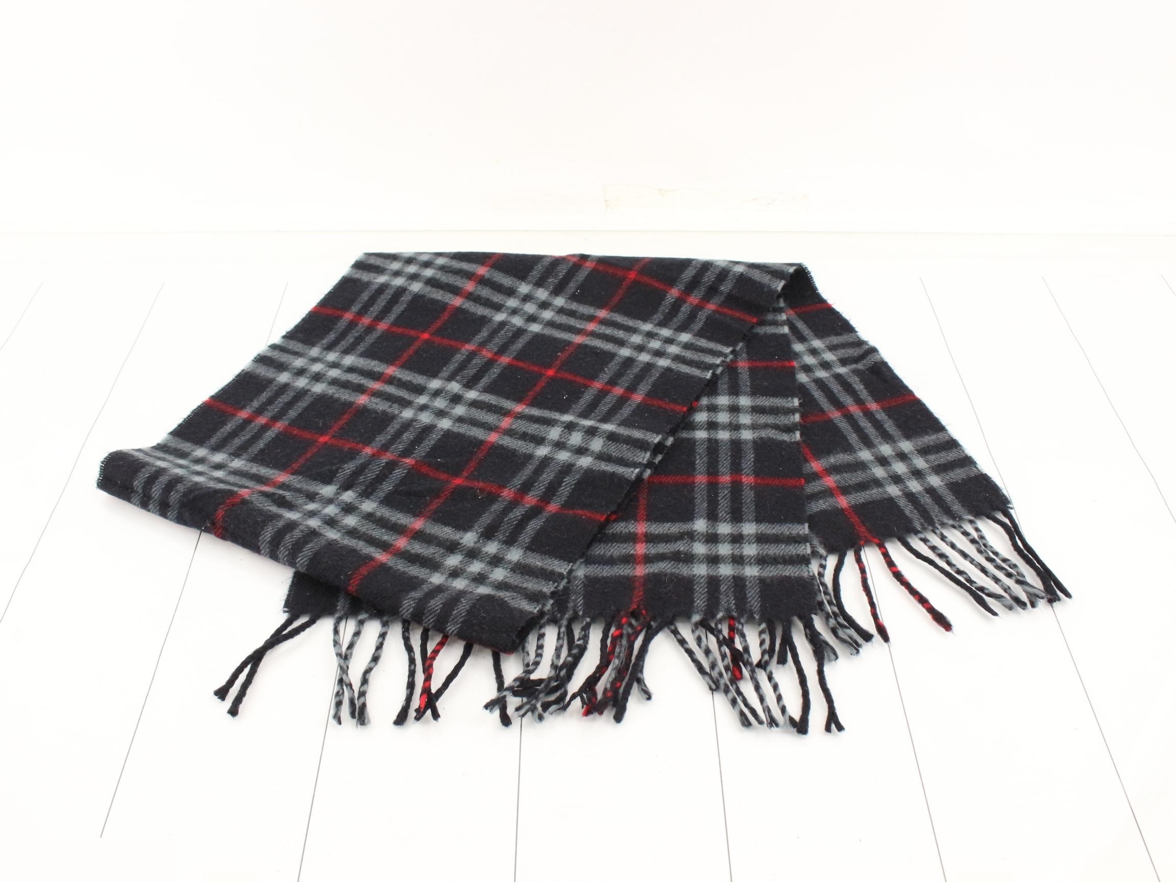 Other lines: Small items, accessories, and scarves — view 3