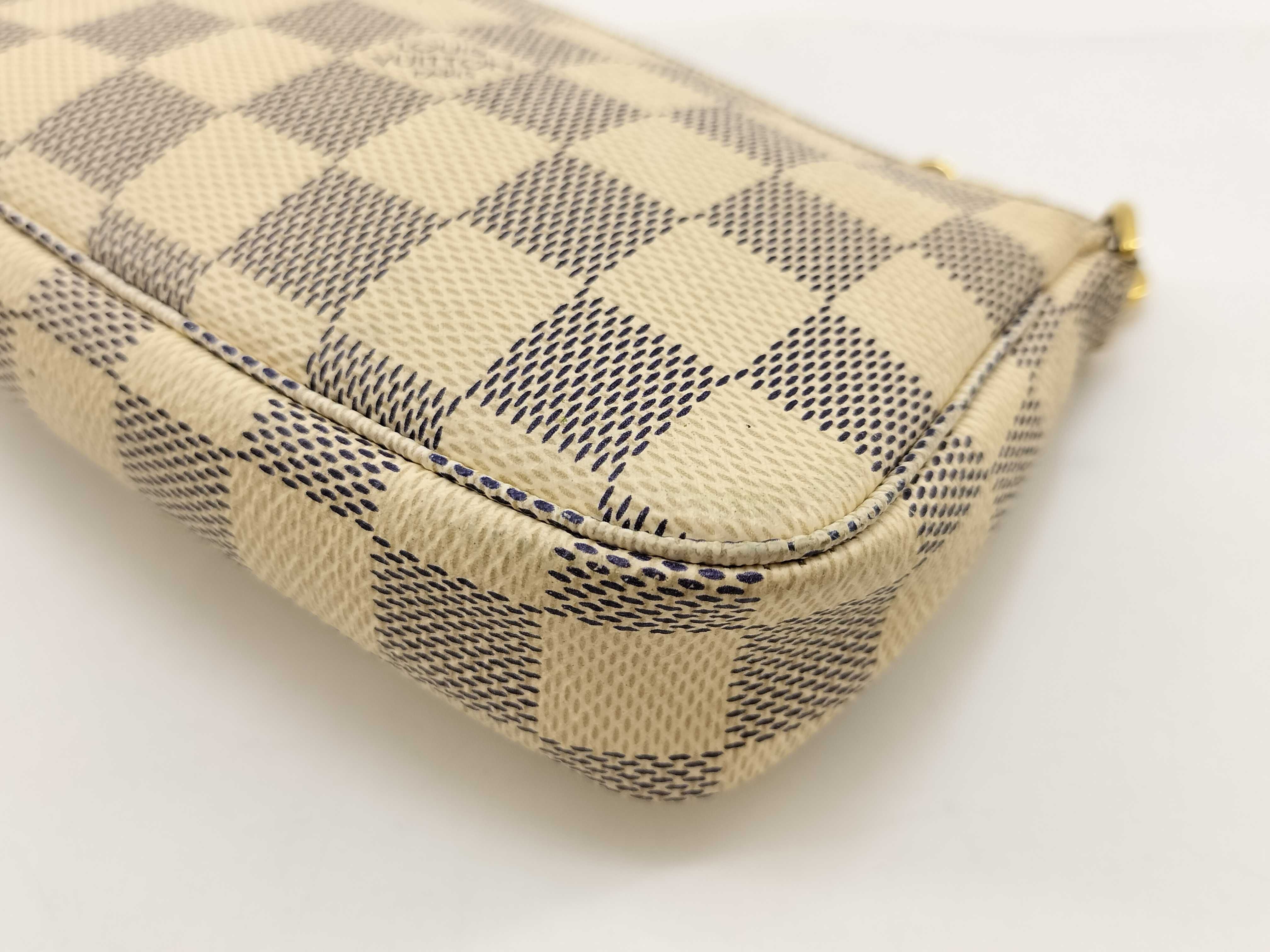 Damier Azur Vuitton Mini Accessoires Damier Pouch — view 4