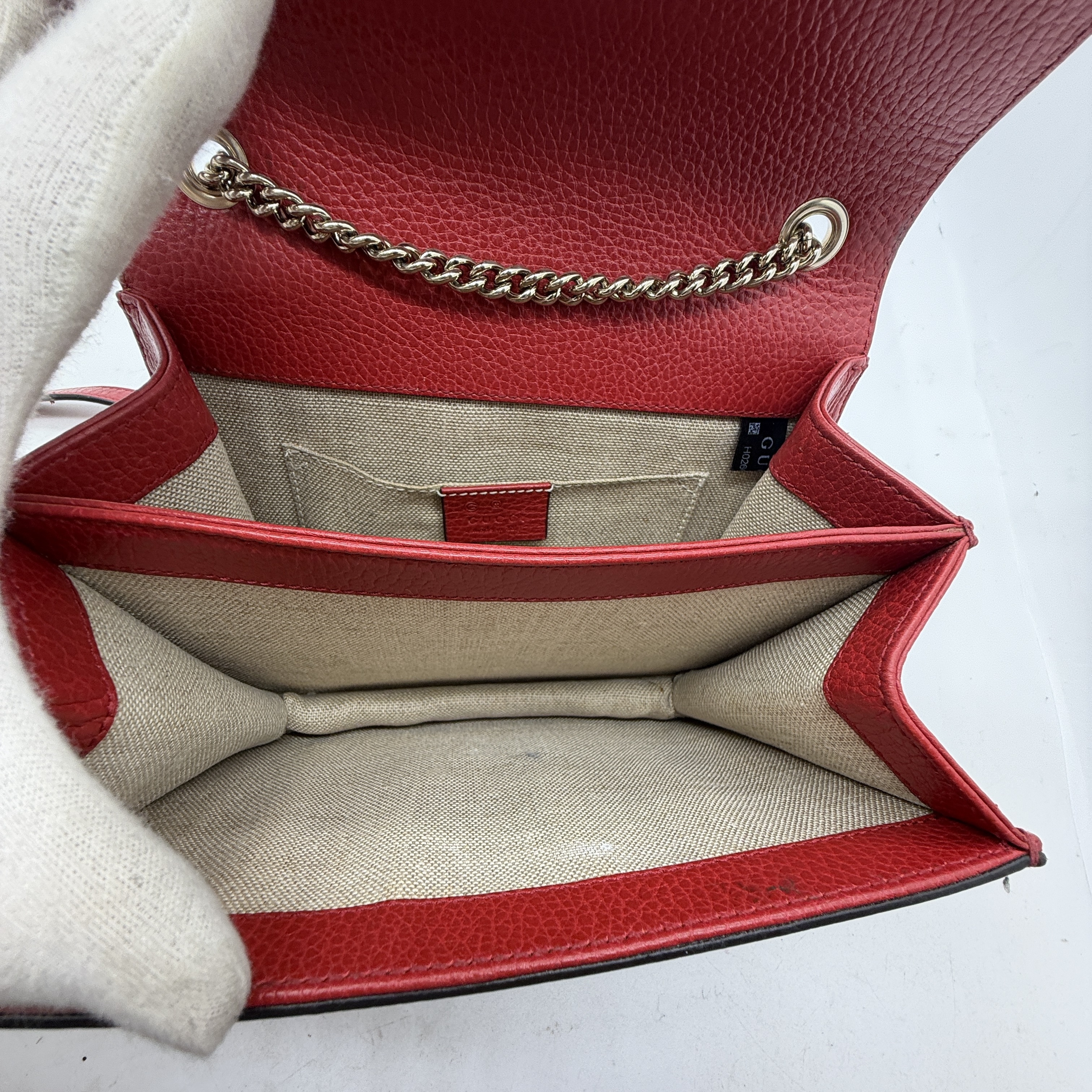 Interlocking Chain Shoulder Bag — view 12