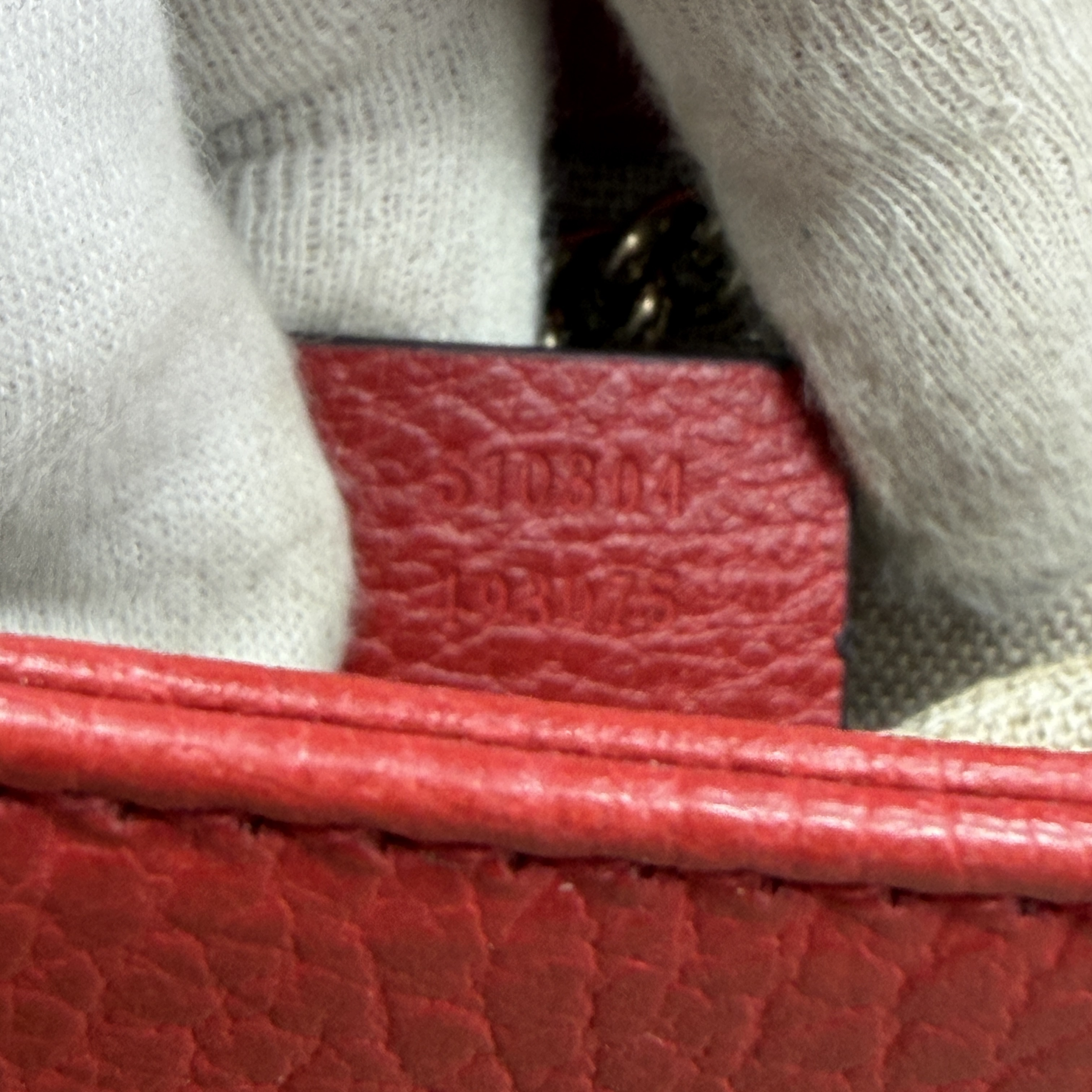 Interlocking Chain Shoulder Bag — view 15