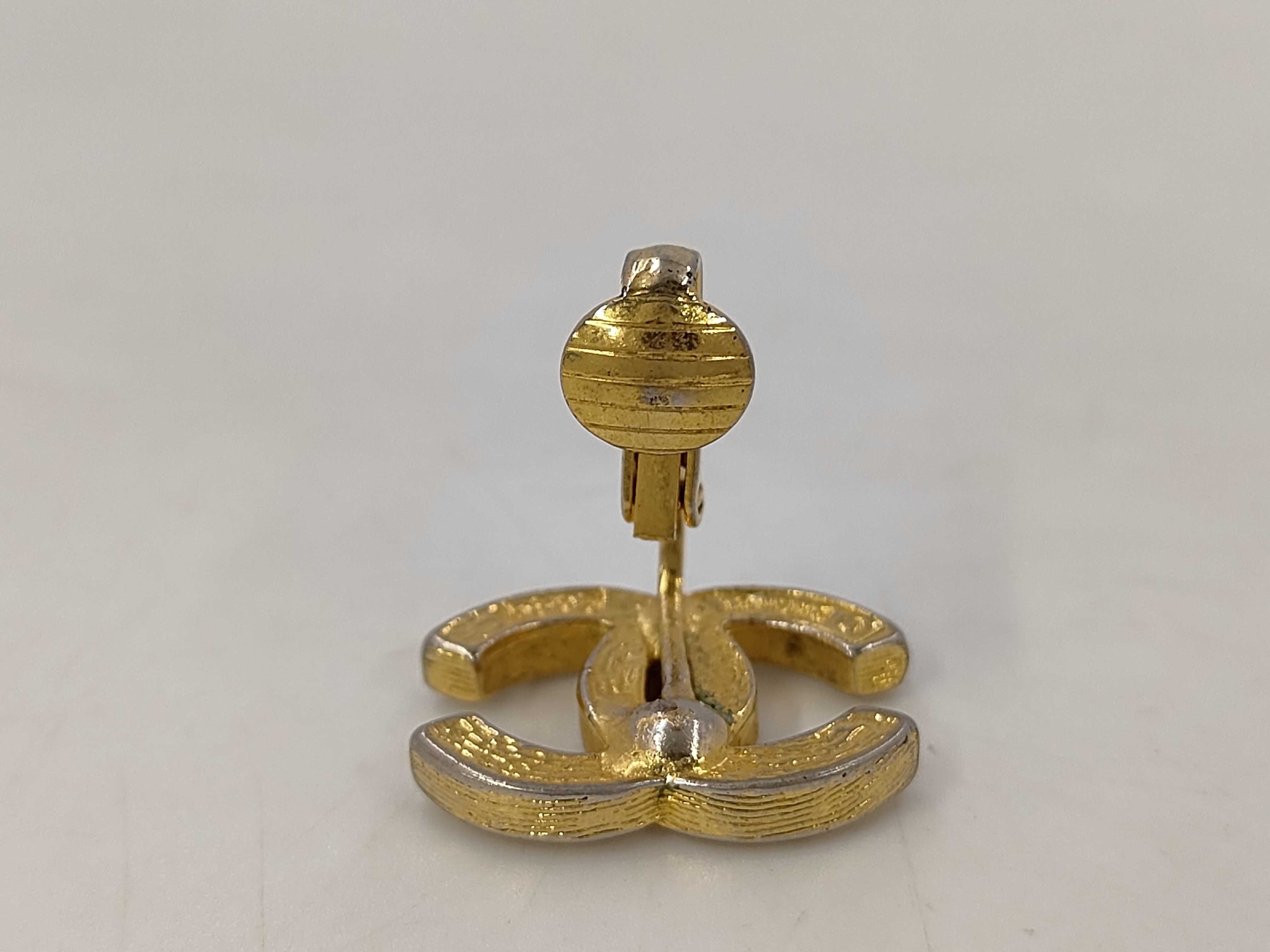 Coco Mark Chanel Coco Stone Gold Yg Earrings — view 2
