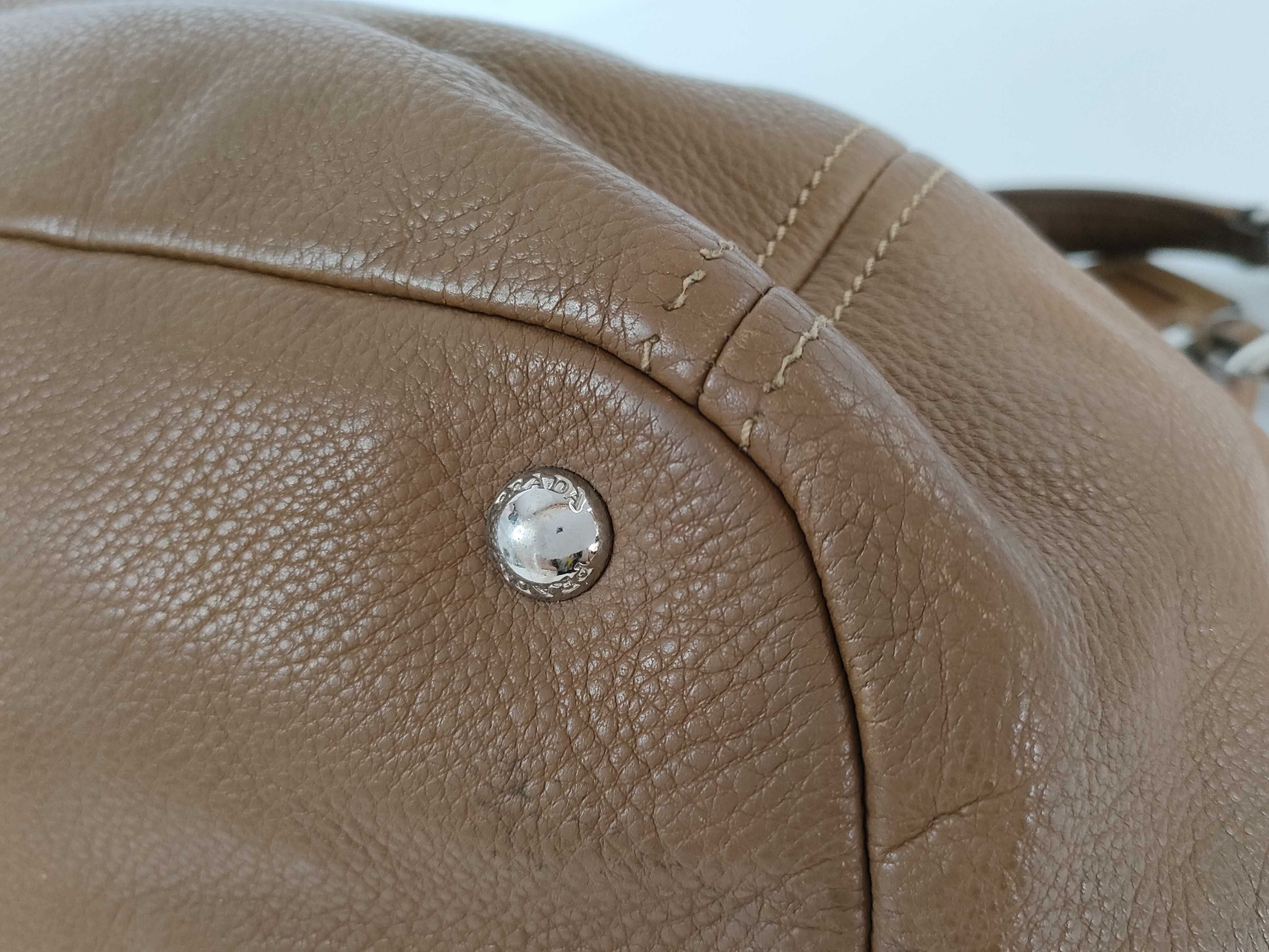 Vitello Daino Calfskin Shoulder Bag — view 6