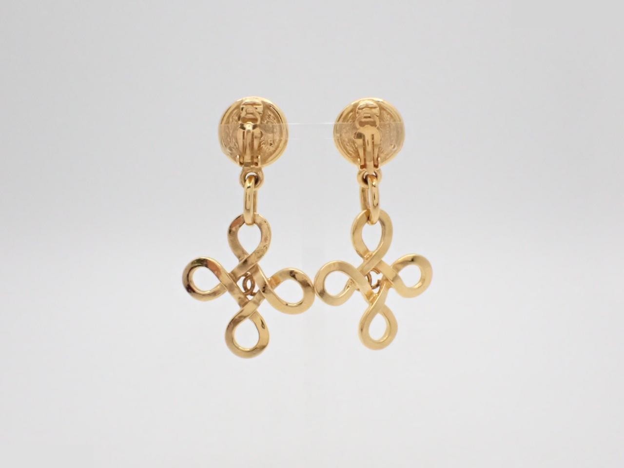 Vintage Classic (Precious Metal) Earrings - 93P — view 2