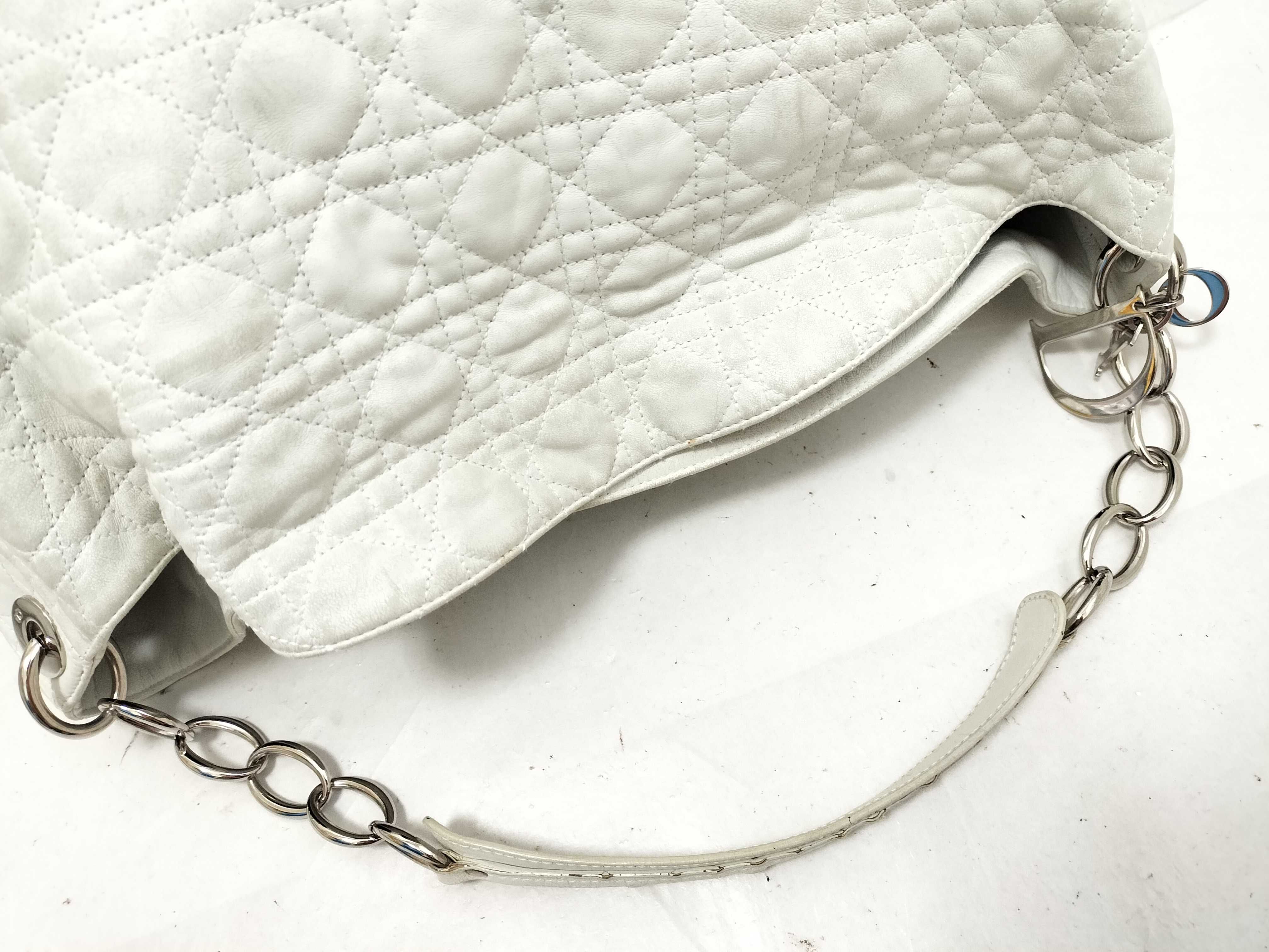 Cannage Leather Chain Shoulder Bag White Shoulder Bag — view 3