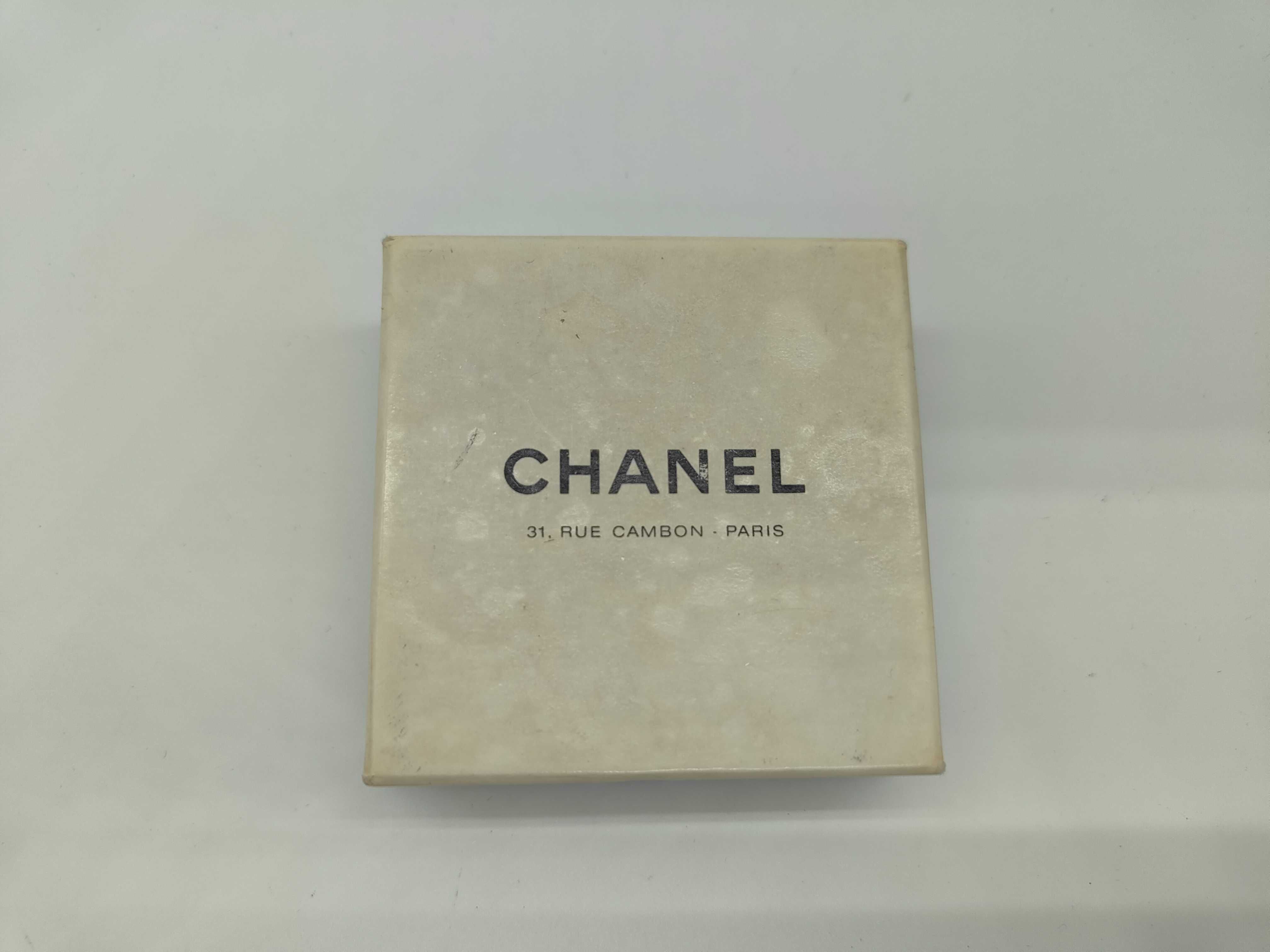 earrings, round shape, gold and black, with original box. — view 7
