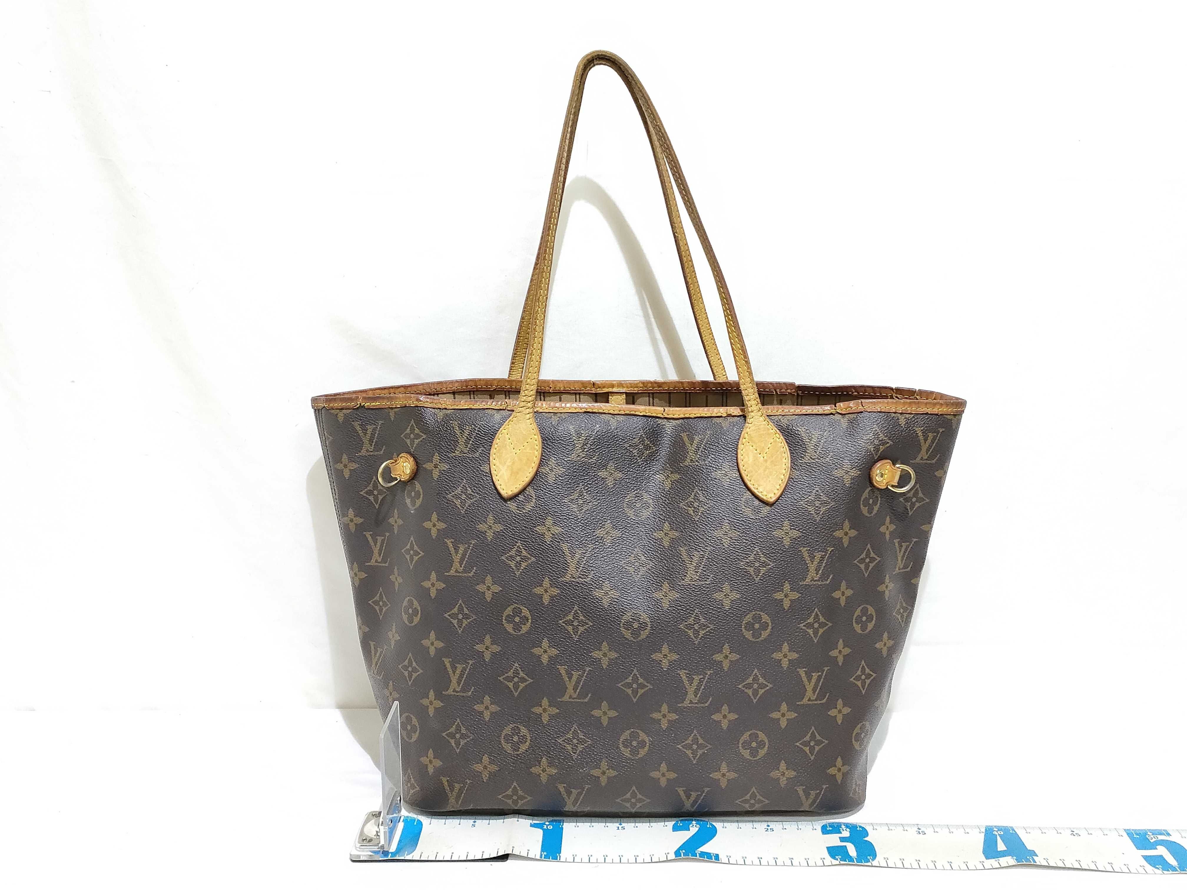 Monogram Louis Vuitton Neverfull MM Monogram Tote Bag — view 2