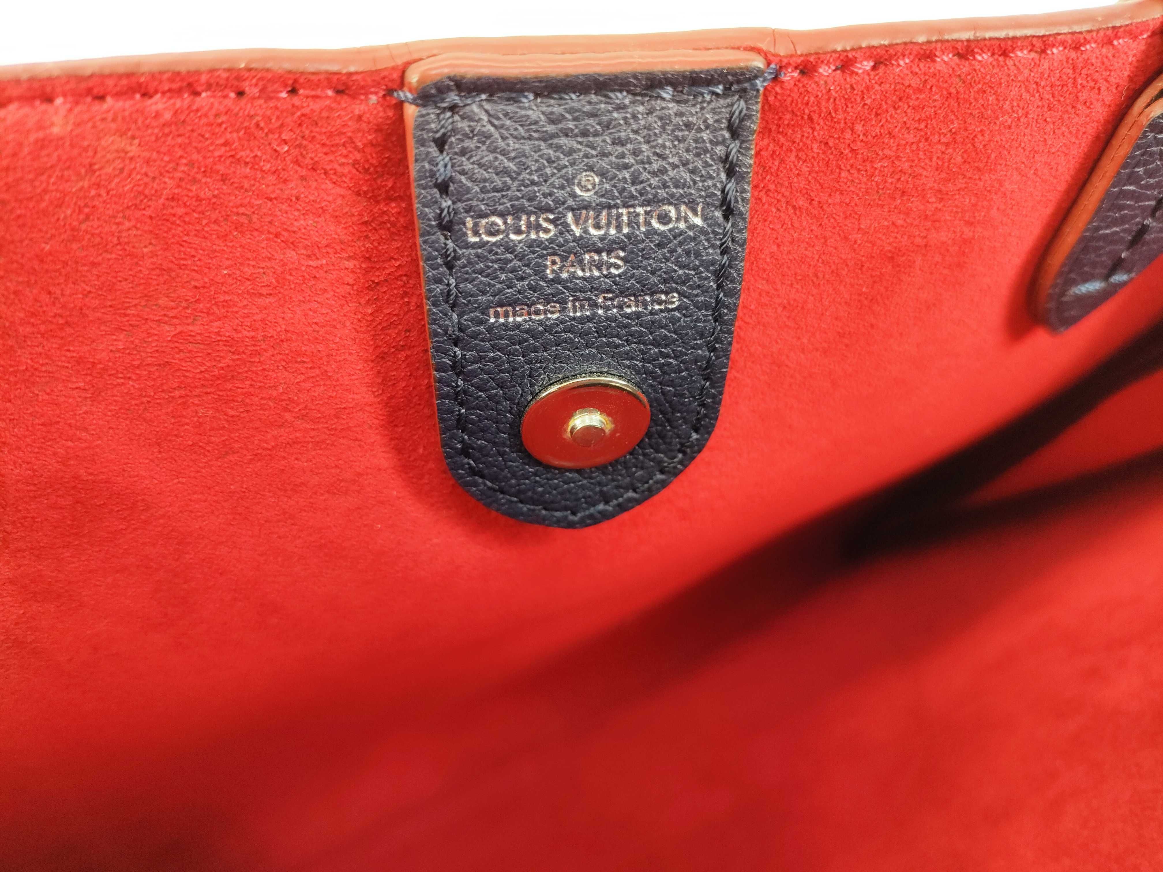Lockmere Marine Rouge Shoulder Bag — view 11