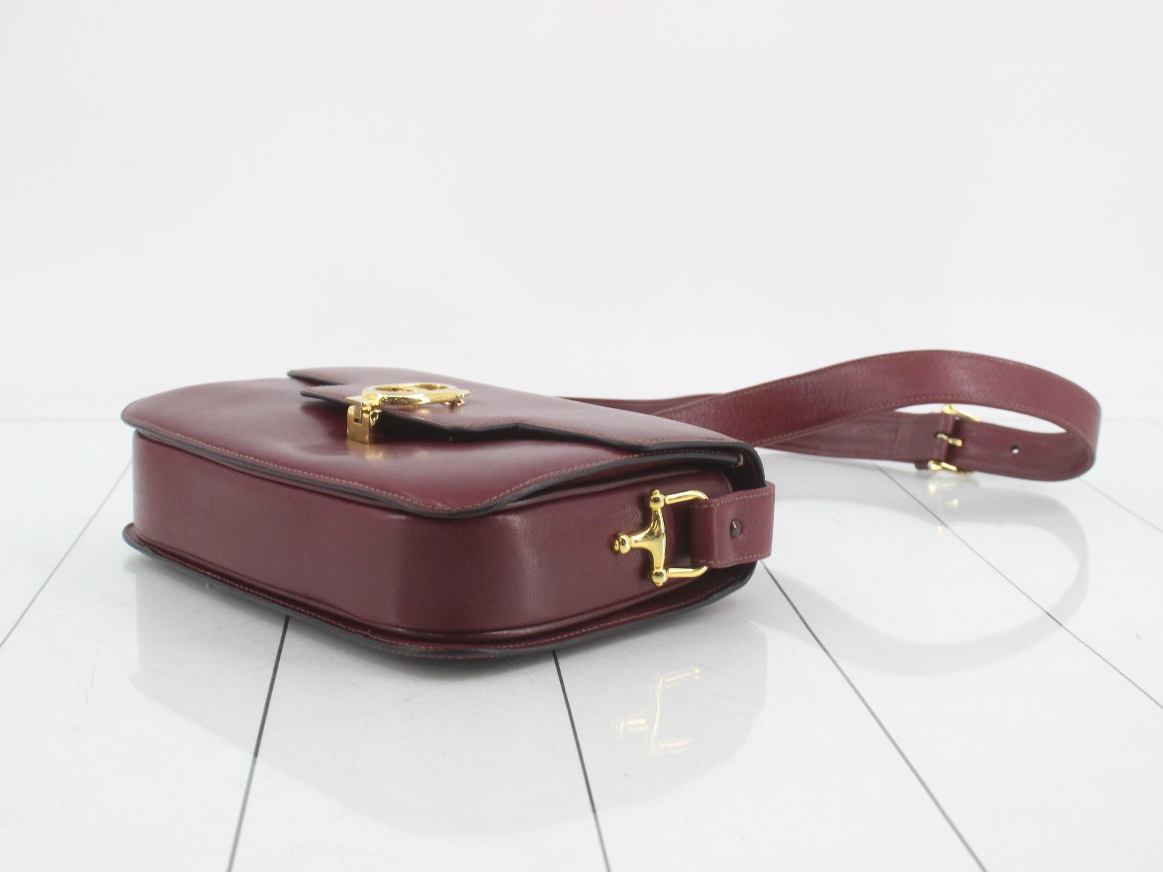 Old Celine shoulder bag, carriage design, gold hardware, rare model. — view 6