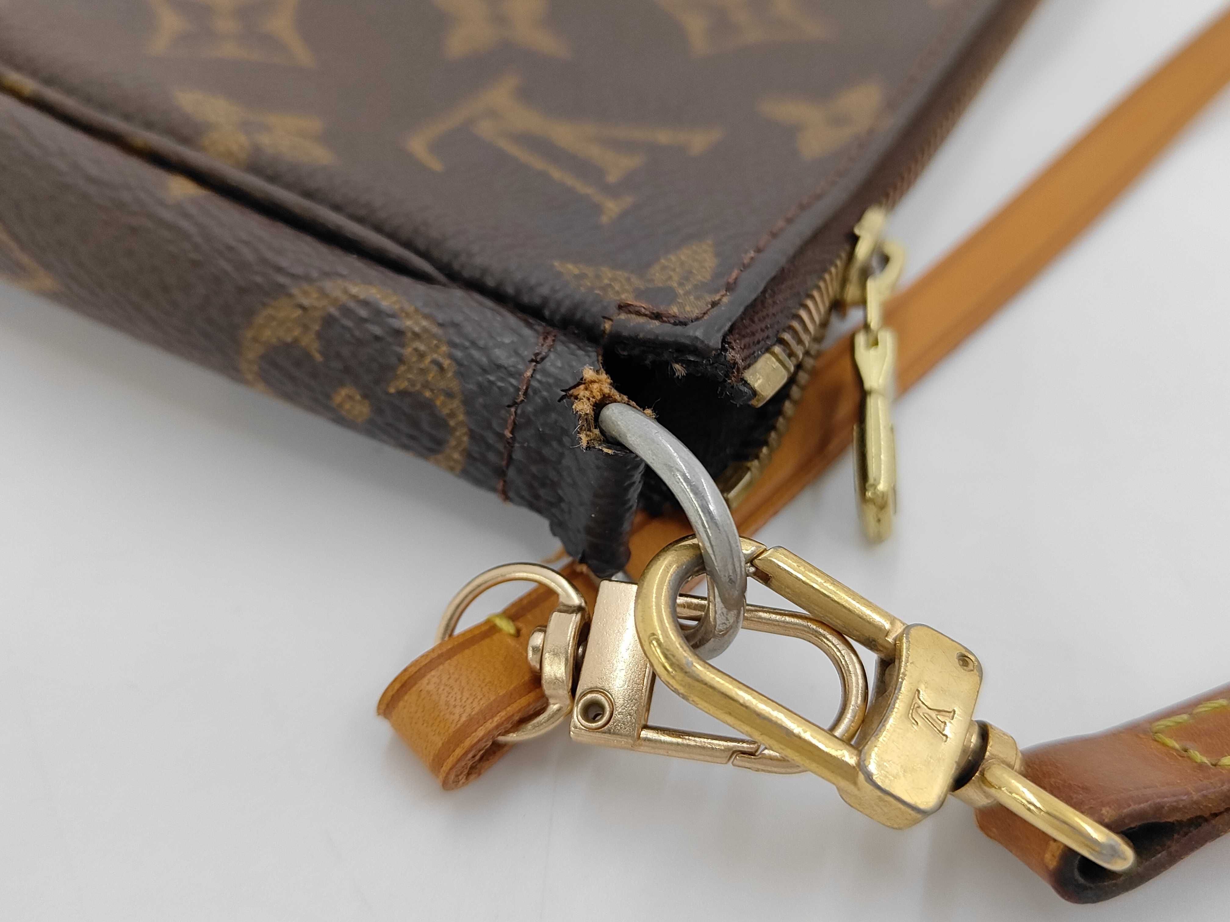 Monogram Accessoires AR1928 Shoulder Bag — view 5