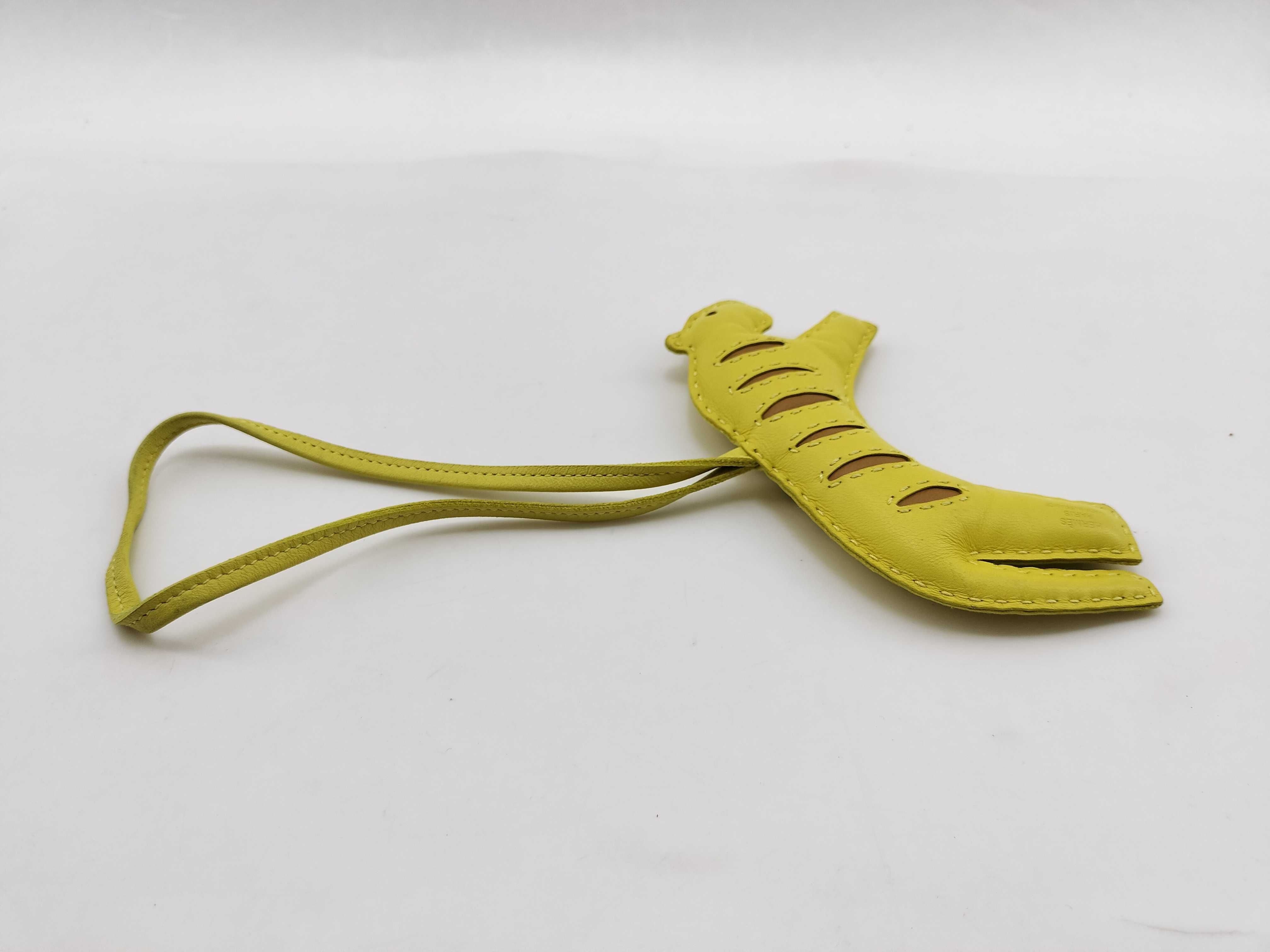 Rule - Yellow Charm — view 8