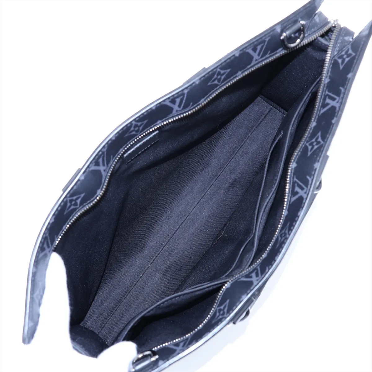 Monogram Eclipse Sac Plat Horizontal Zip M11742 (Serial Number Unknown) Black (Other Model Strap) — view 8
