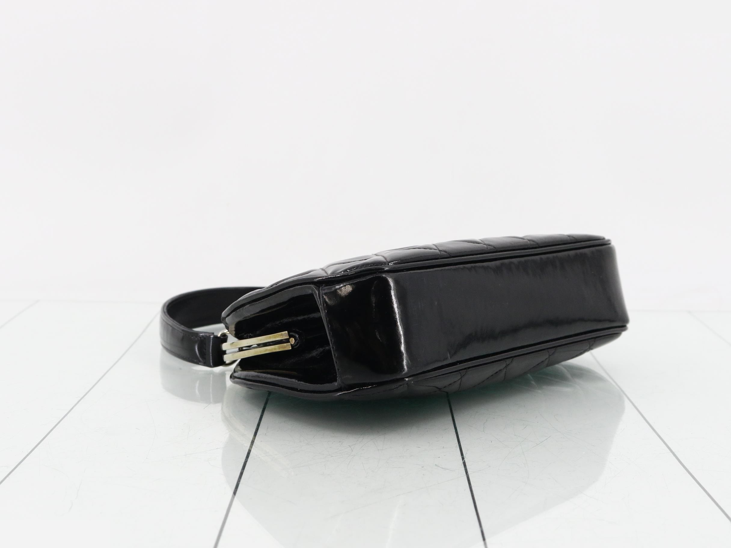 Matelassé coin purse handbag, enamel, black — view 5
