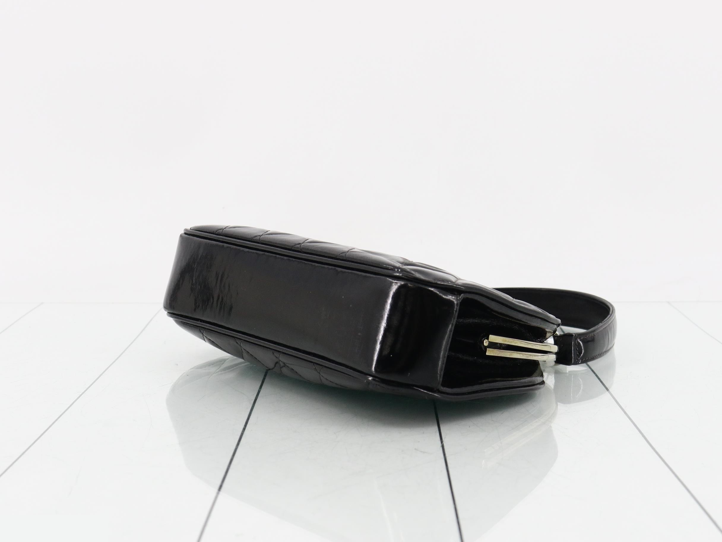 Matelassé coin purse handbag, enamel, black — view 6
