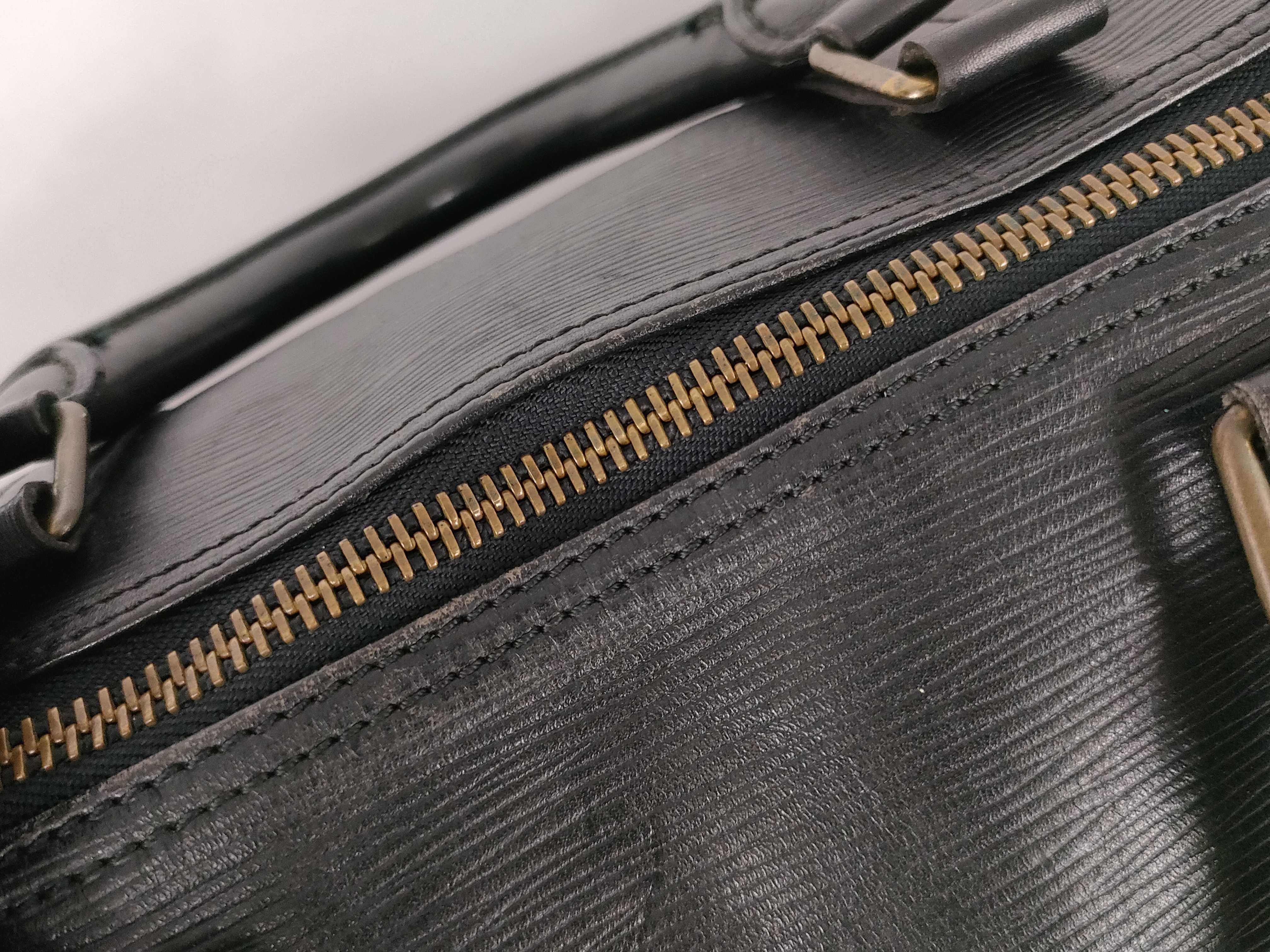 Epi Keepall 60 M42942 Noir Black Boston Bag — view 8