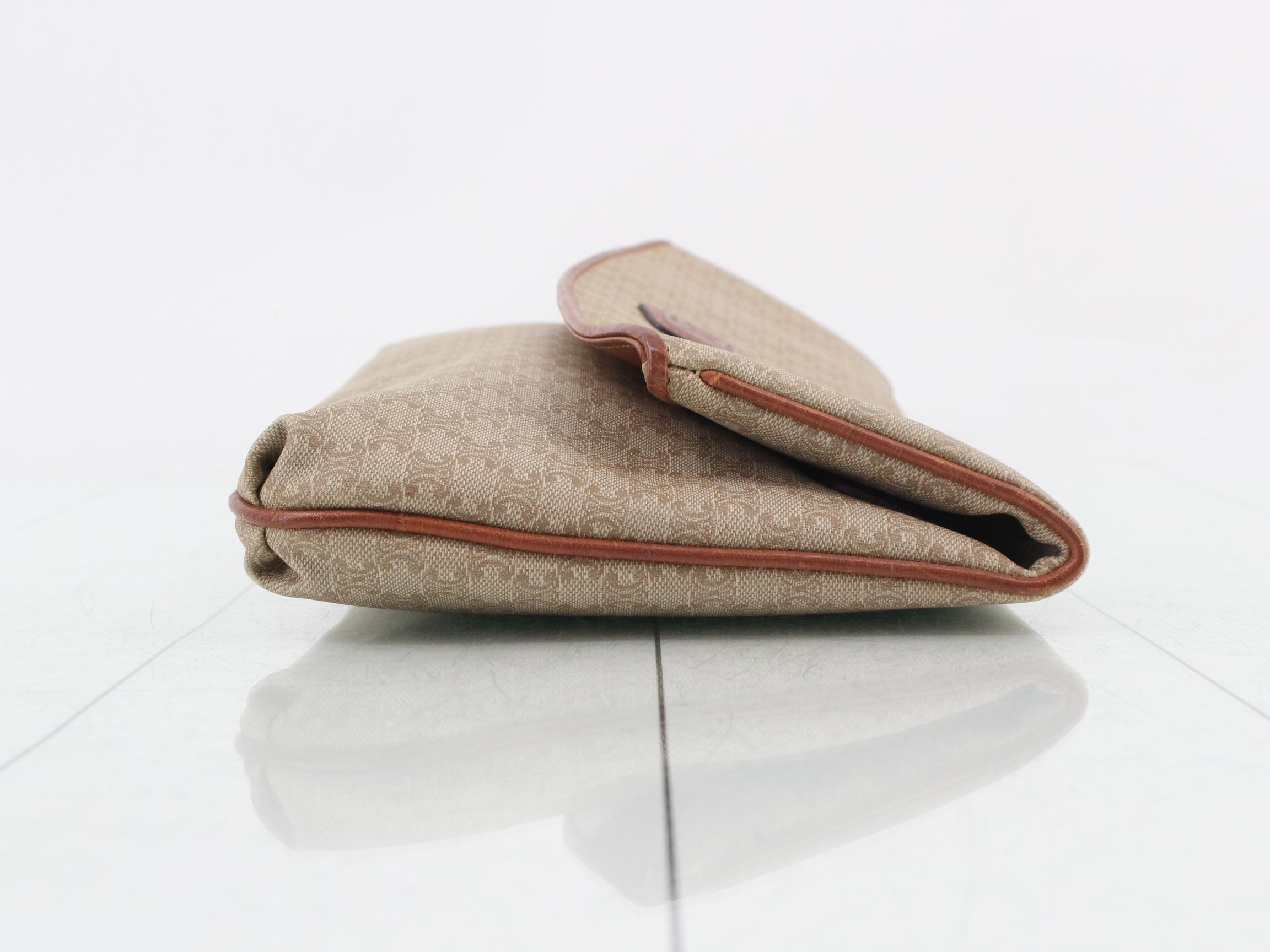 Triomphe Clutch Pouch — view 3