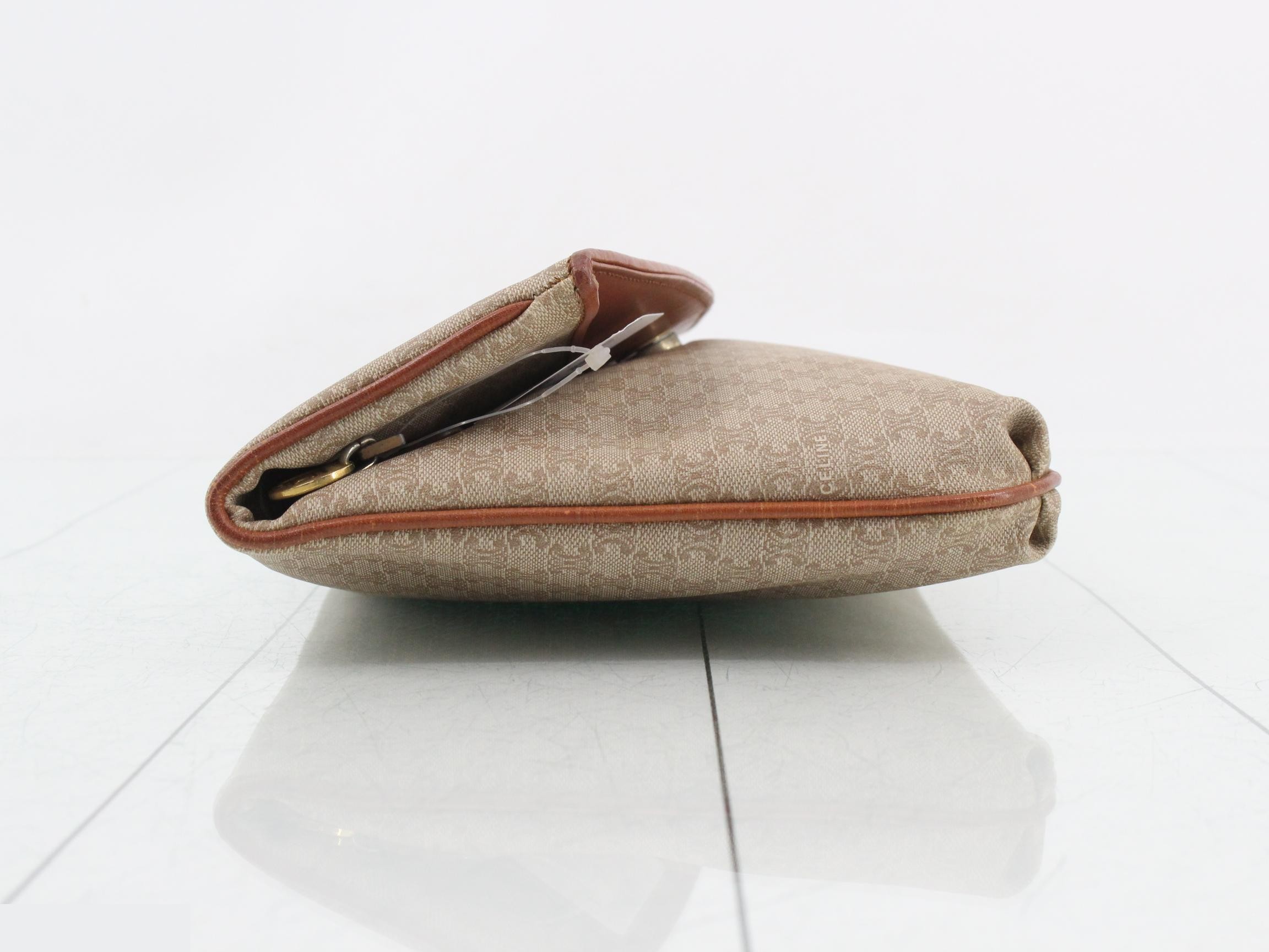 Triomphe Clutch Pouch — view 4