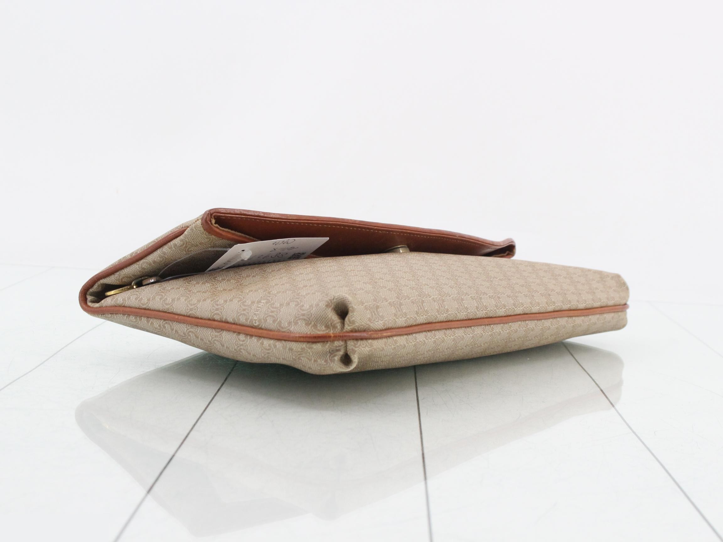 Triomphe Clutch Pouch — view 5