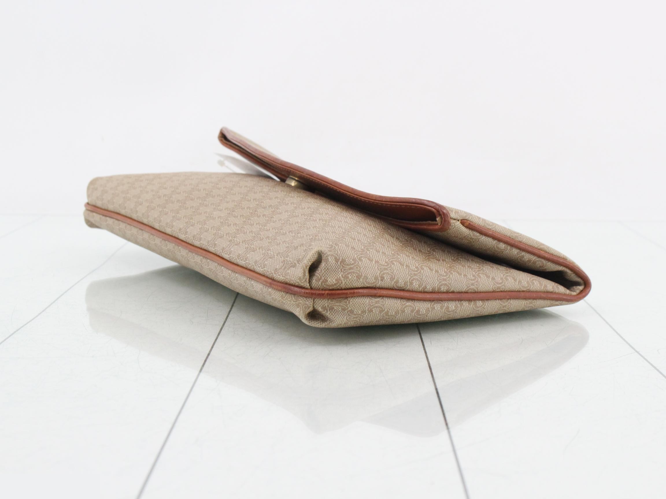 Triomphe Clutch Pouch — view 6
