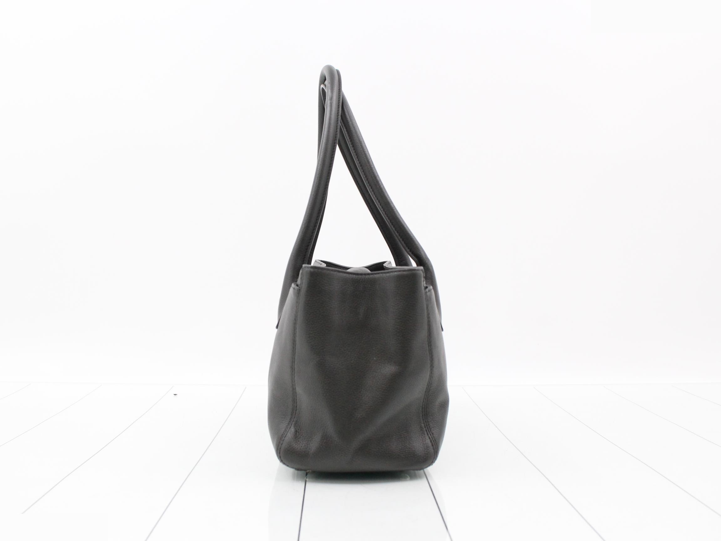Executive Leather Tote Bag, Silver Hardware, Serial Number 17 — view 3